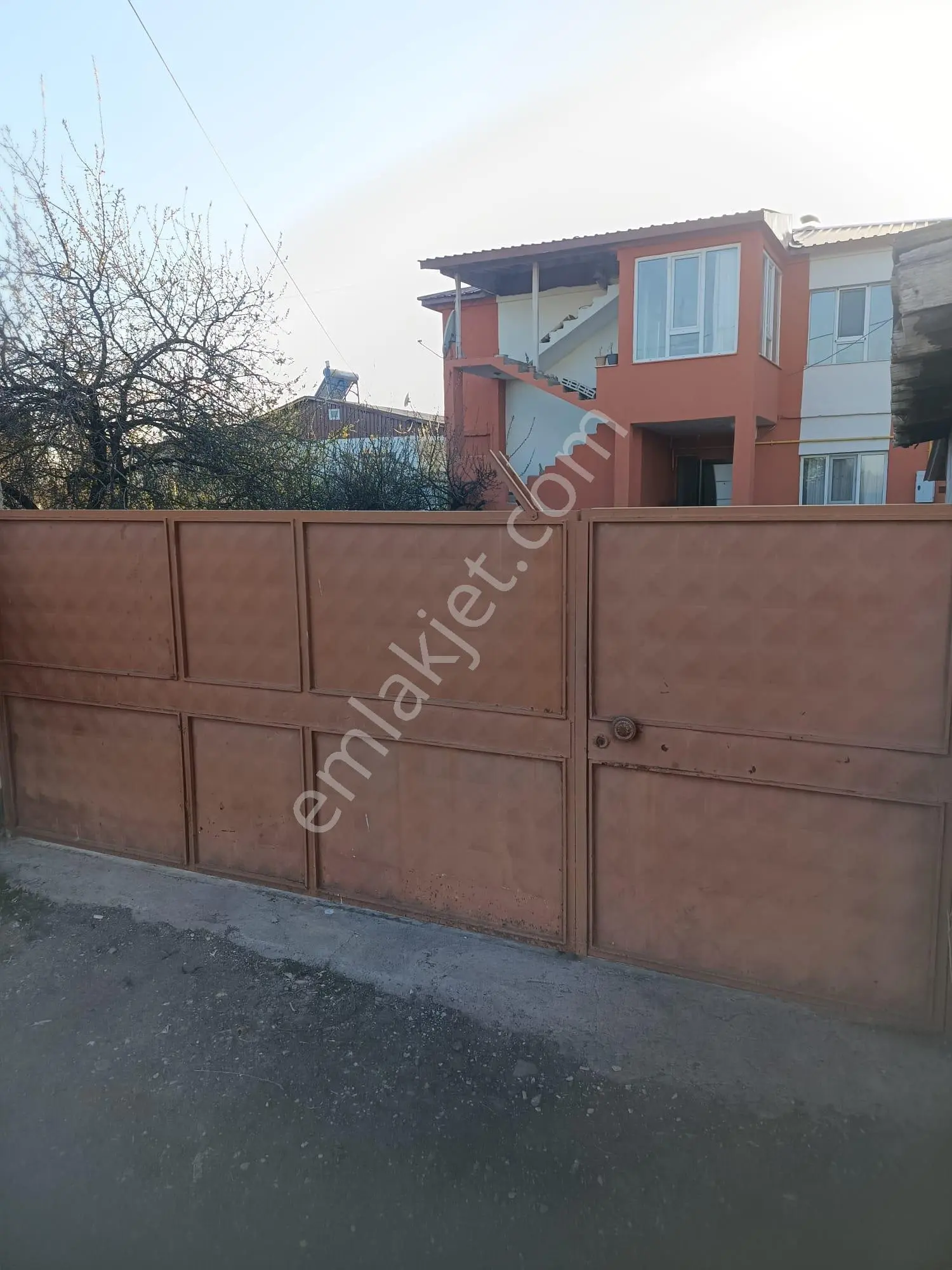 Satılık 2 Katlı Müstakil Ev Ve Arsa - Görsel 4