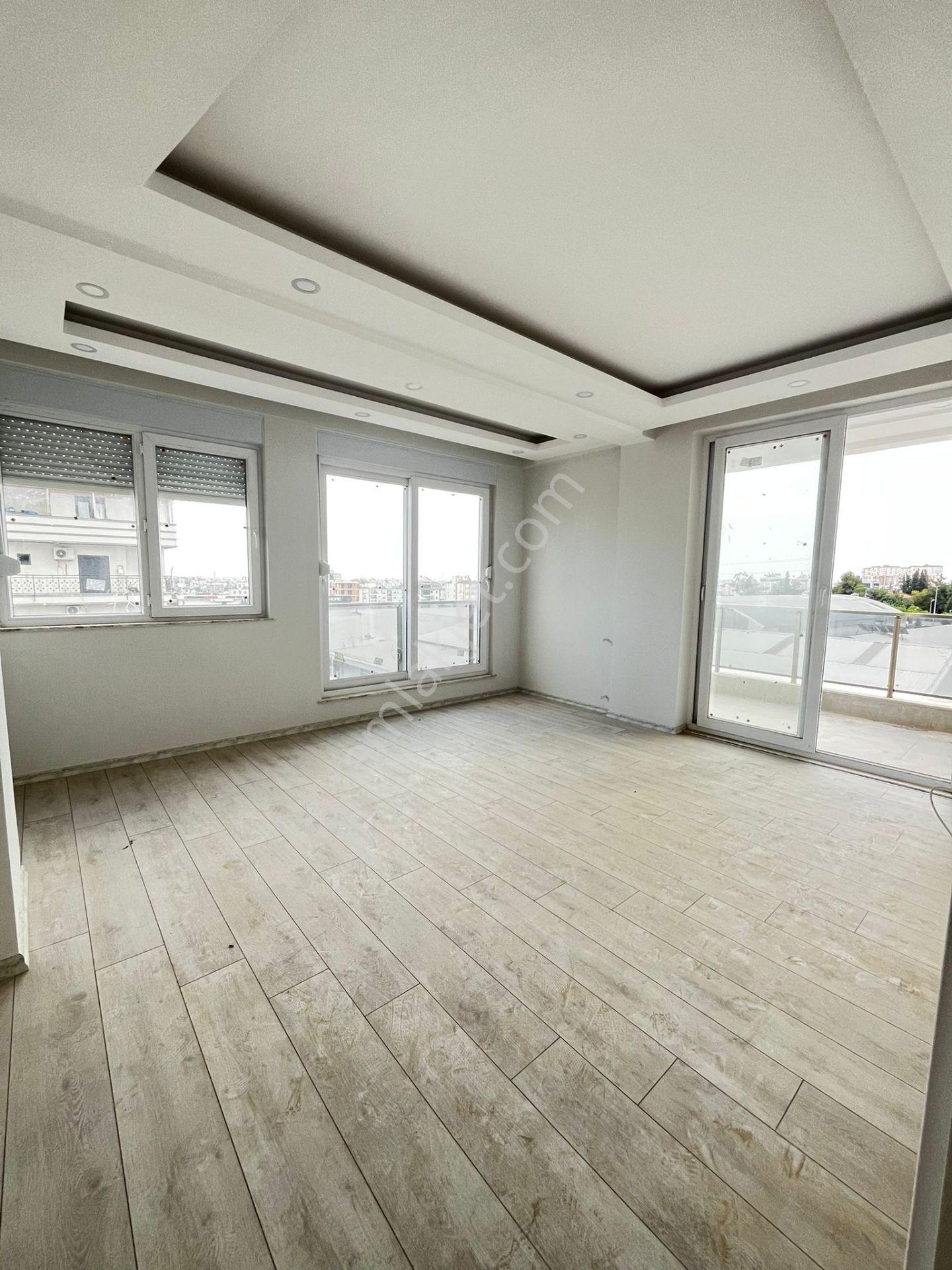 Tramva'a Adım Mesafede Katta Geniş Ve Ferah 2+1 100 M2 Satılık - Görsel 9