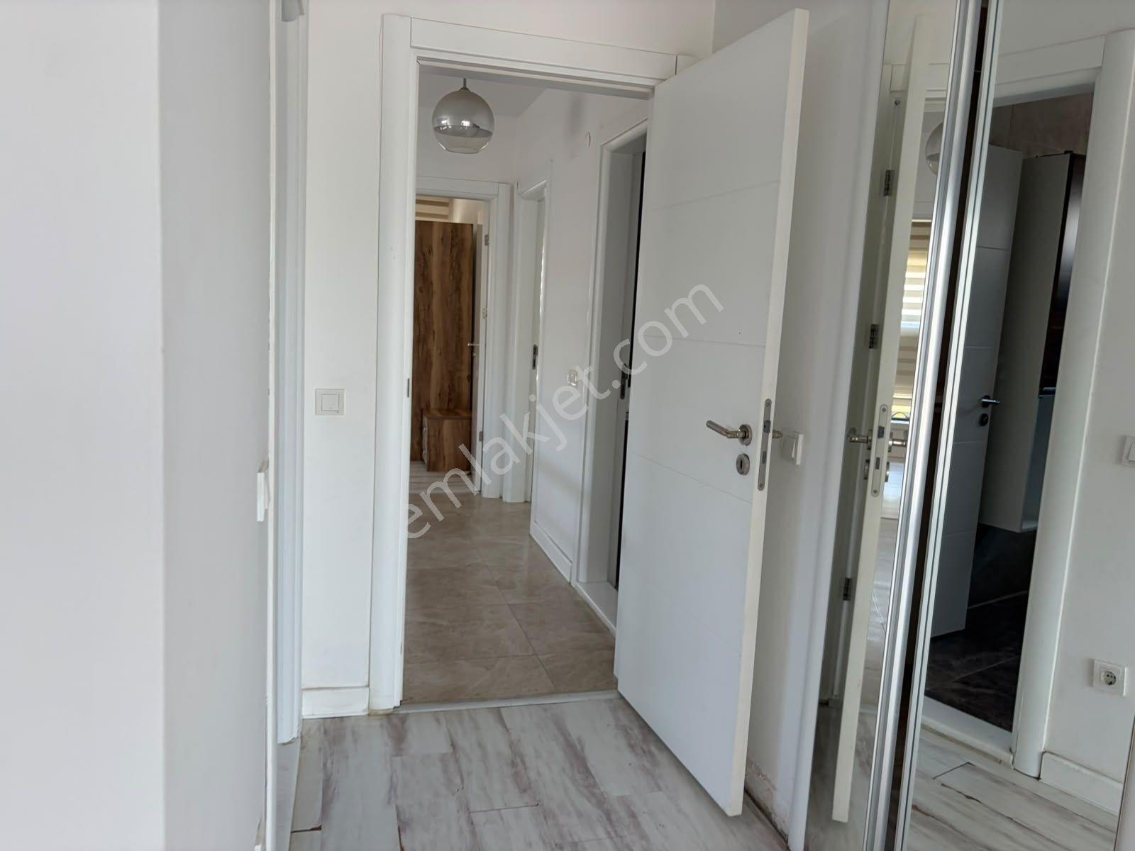 Deniz Manzaralı | 600 M² Arsa Paylı | İskanlı Lüks Villa - Görsel 24