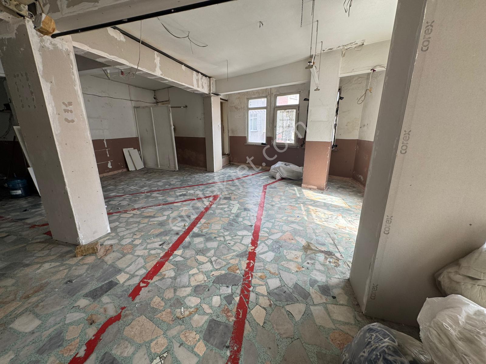 Esenler Menderes Mah Türkiye Emlak 220m² Kiralık 2. Kat Dükkan - Görsel 8