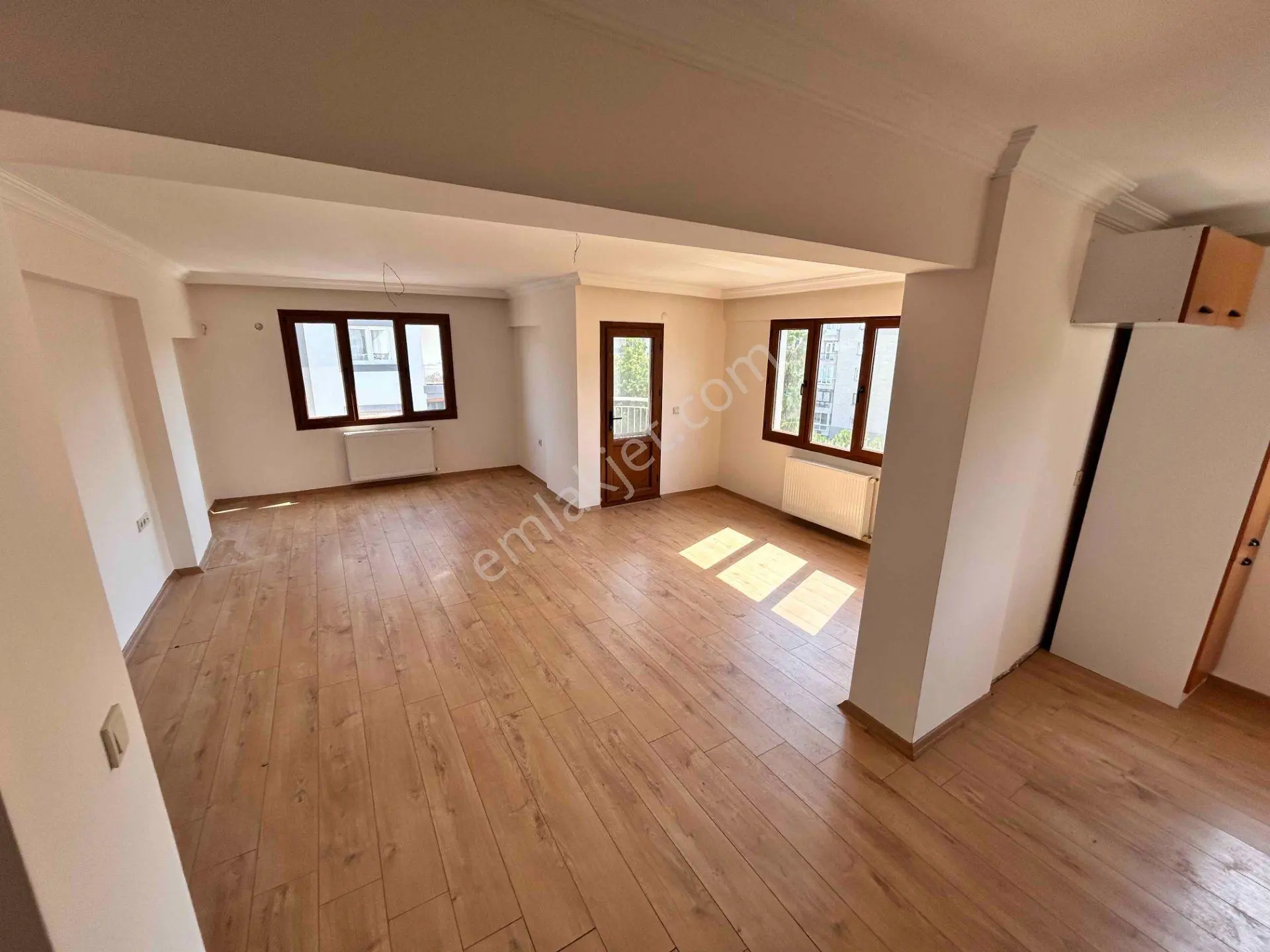 Bahriye Üçok Bulvarı Üzeri, Üç Cepheli, Tadilatlı Kiralık 3+1 Daire - Görsel 5