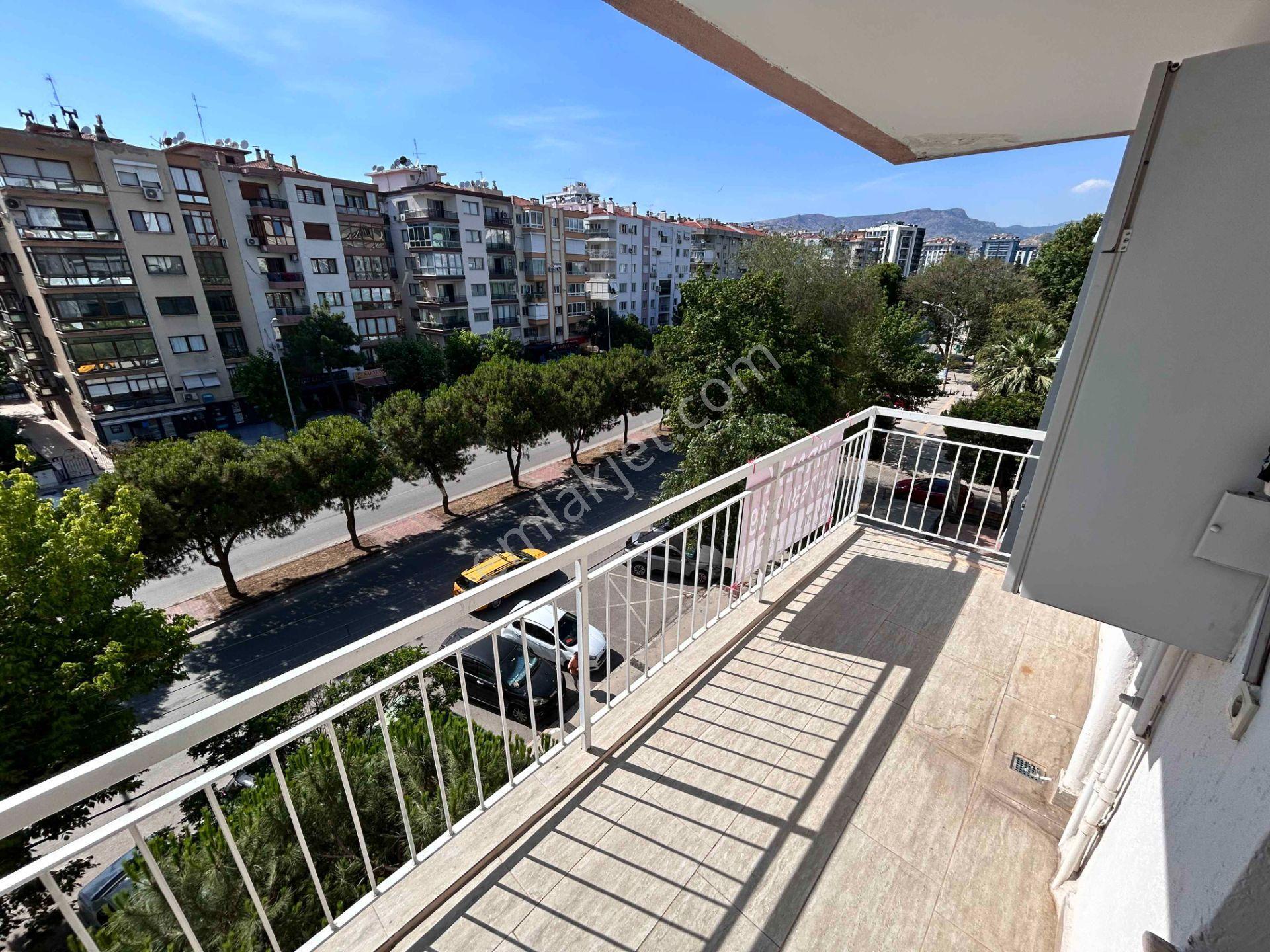Bahriye Üçok Bulvarı Üzeri, Üç Cepheli, Tadilatlı Kiralık 3+1 Daire - Görsel 8