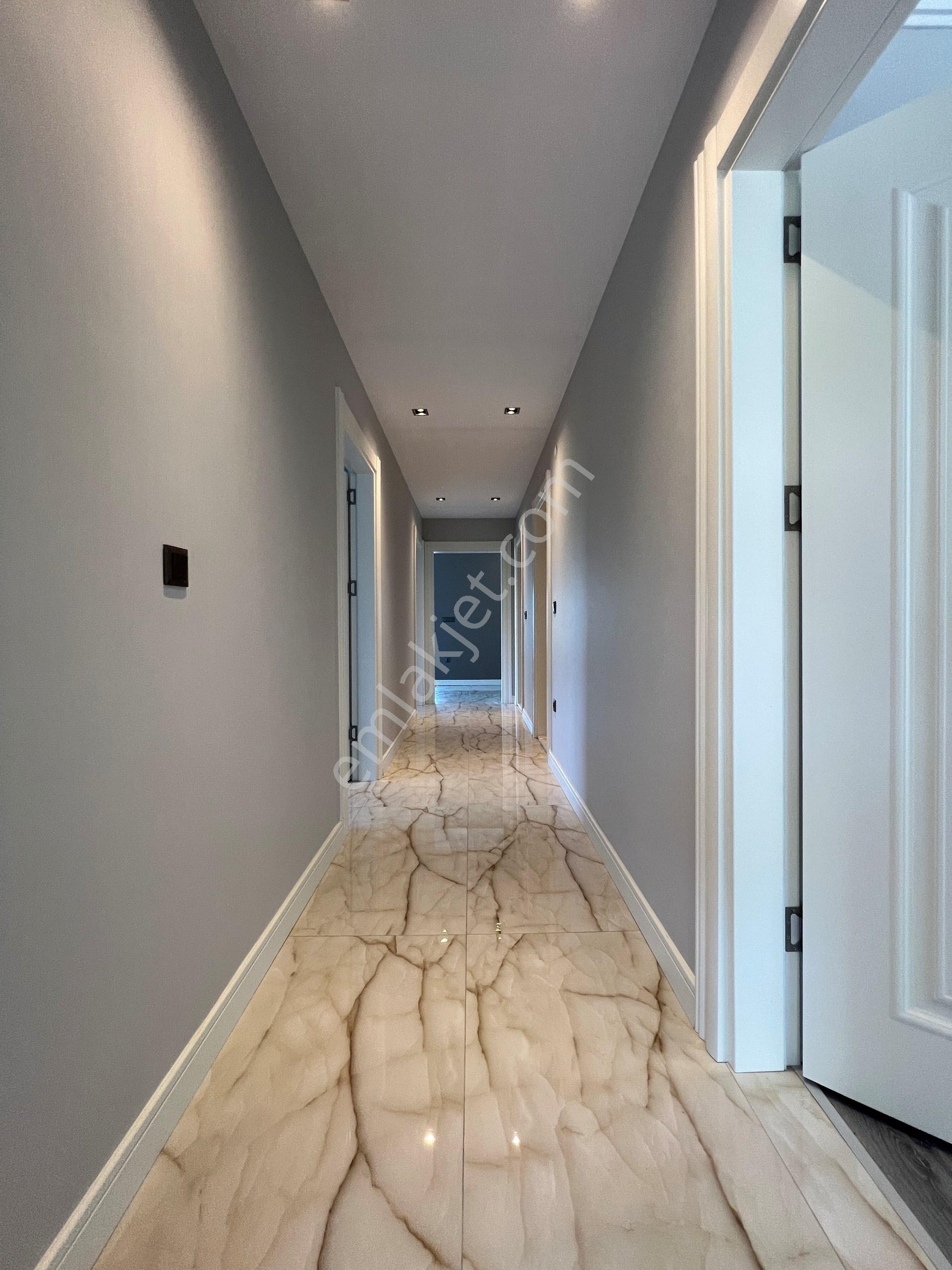 Trabzon Sürmene'de Deniz Manzaralı,site İçi Lüks 4+1 Daire, 230 M² - Görsel 24