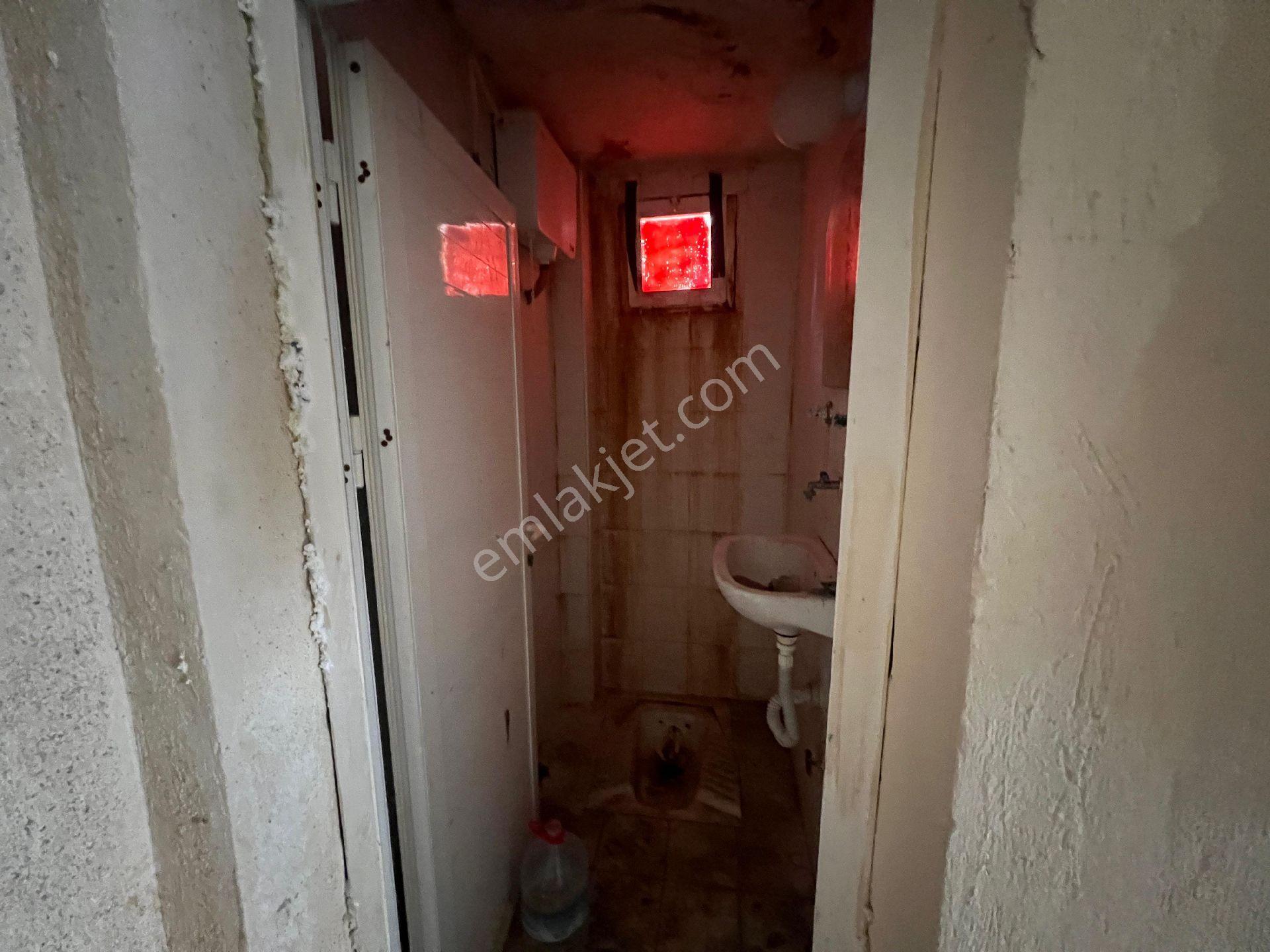 Kuşadası'nda 230 Daireli Sitede Satılık Dükkan - Görsel 7