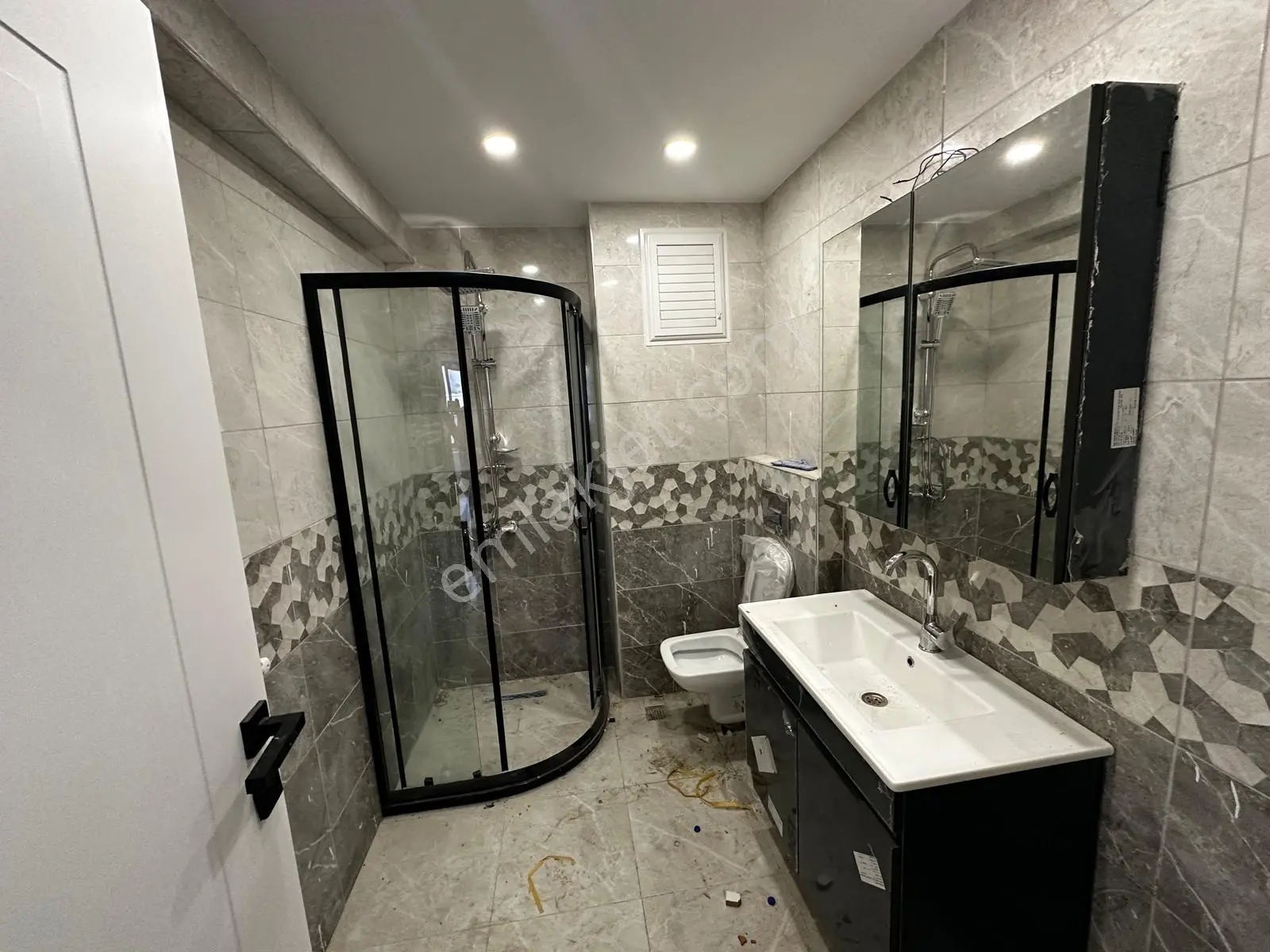 Cennet İtfaye Karşısı 3+1 Sıfır Otoparklı Binada - Görsel 33