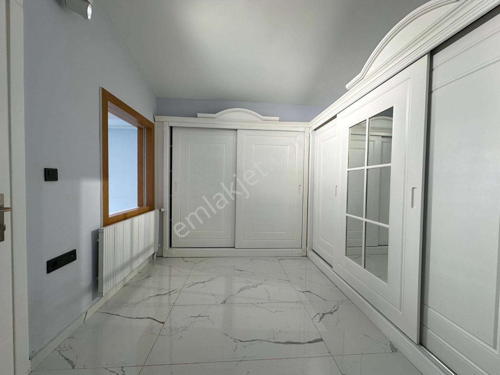 Kuşadası Ege Mh Panaromik Denız Manzaralı 4+2 Çati Dubleks - Görsel 12