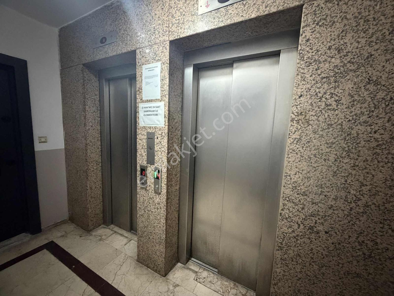 Şarampol Caddesi Kapalı Yolda İş Merkezinde 2+1 Kiralık Ofis - Görsel 4