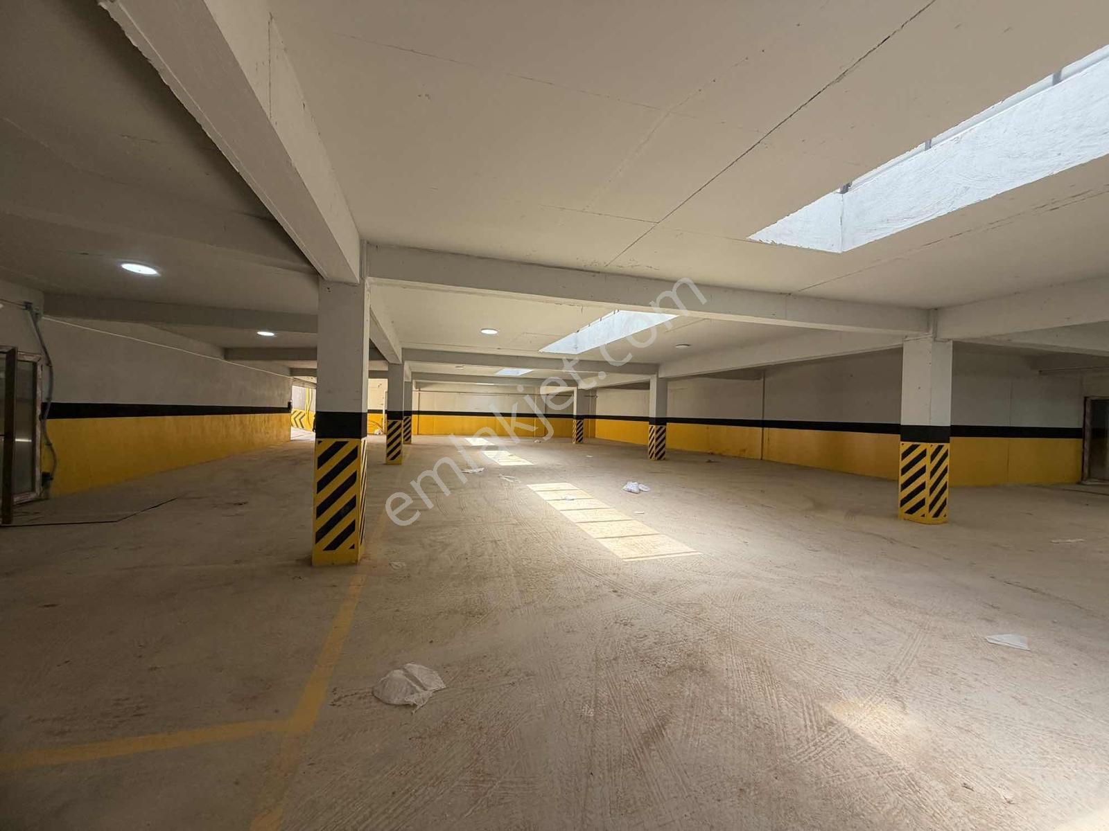Altıntaş'ta Havuzlu Site İçinde Arakat 1+1 Kiralık Daire - Görsel 20