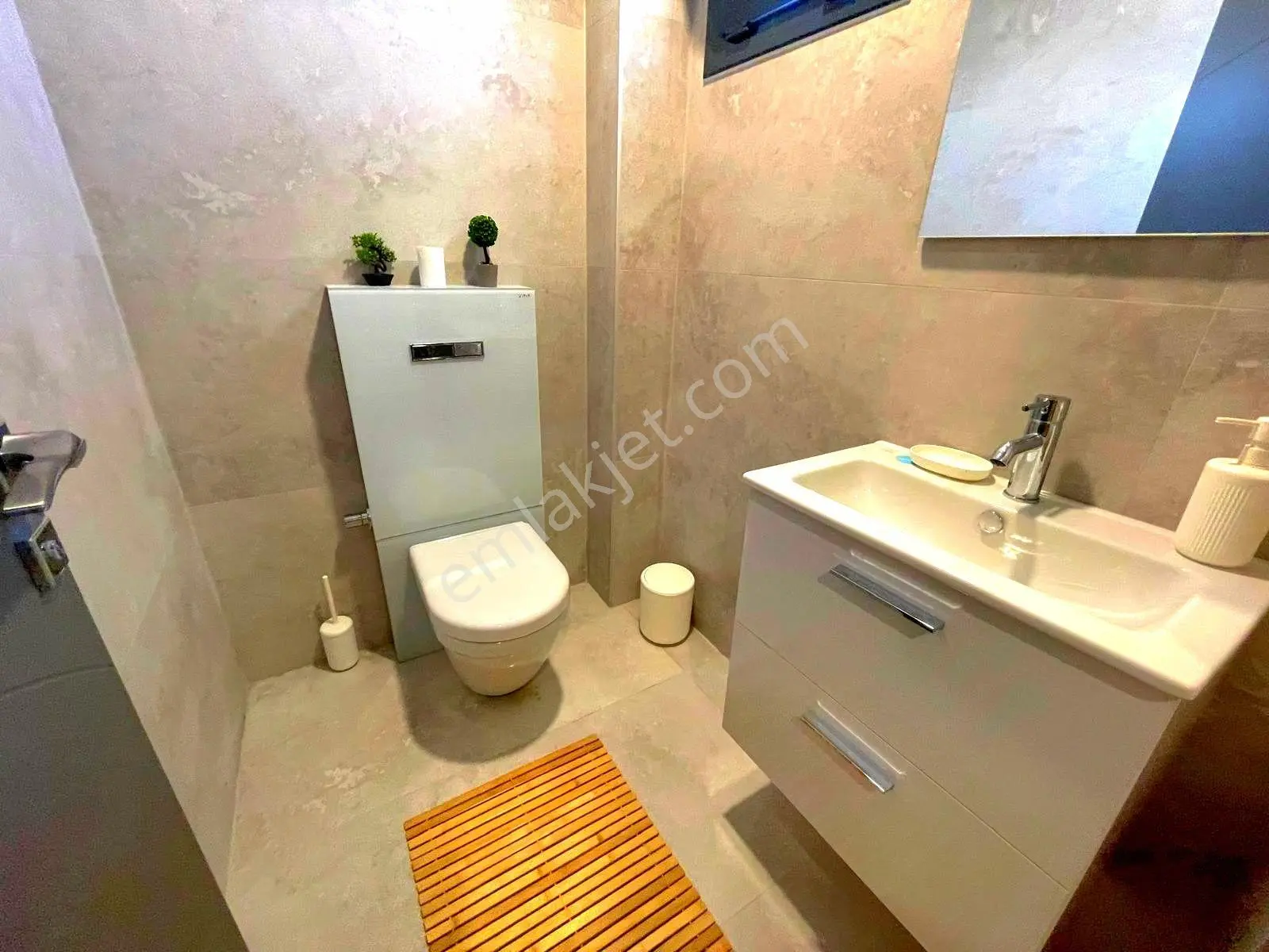 Kuşadasında Havuzlu Sitede Bahçeli Sıfır Villa - Görsel 26