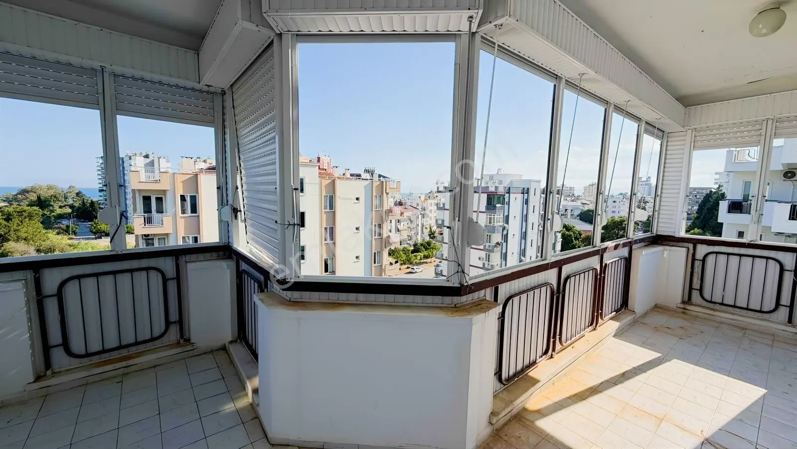 Güzeloba'da Deniz Ve Orman Manzaralı Kiralık 3 + 1 Ferah Daire - Görsel 14
