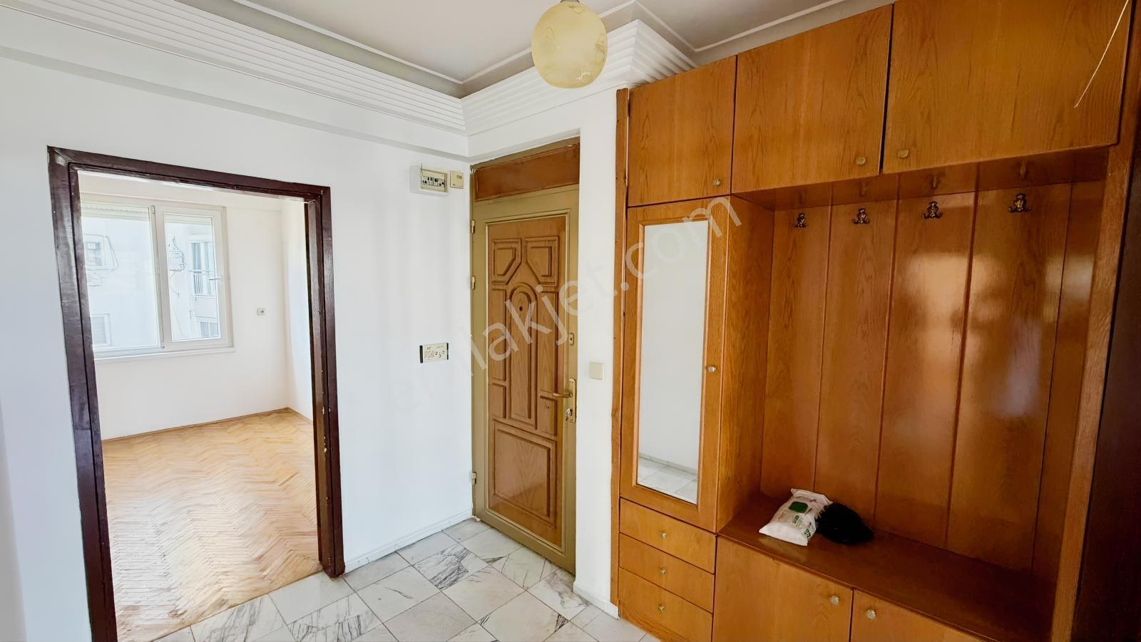 Güzeloba'da Deniz Ve Orman Manzaralı Kiralık 3 + 1 Ferah Daire - Görsel 3