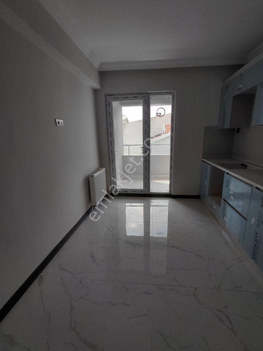 Ergene Sağlık Mahallesinde Geniş Balkonlu Satılık 2+1 Daire - Görsel 16