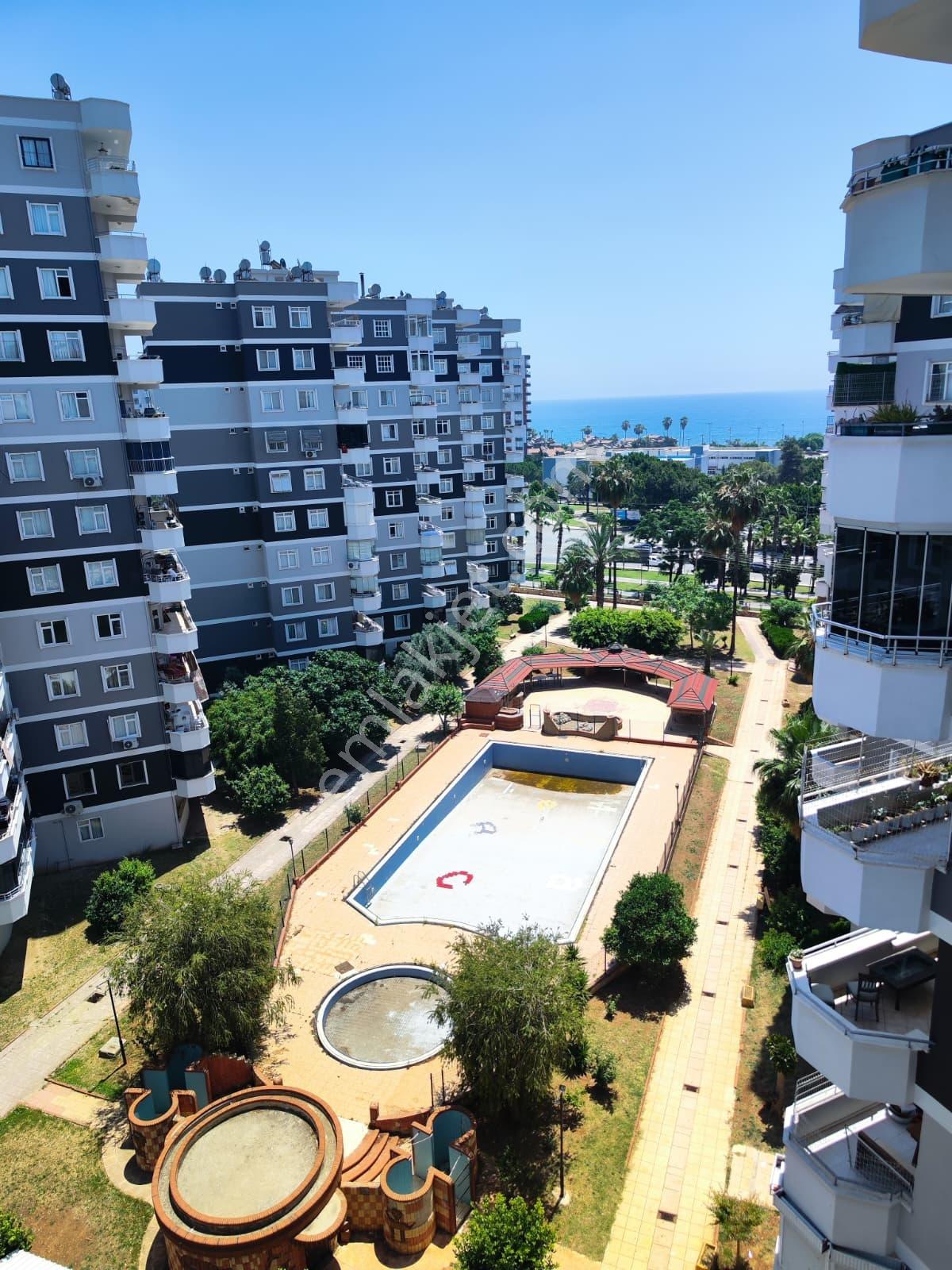 Thor'dan Kiralık Mezitli Mercan Sitesi'nde 3+1 160 M2 Daire - Görsel 22