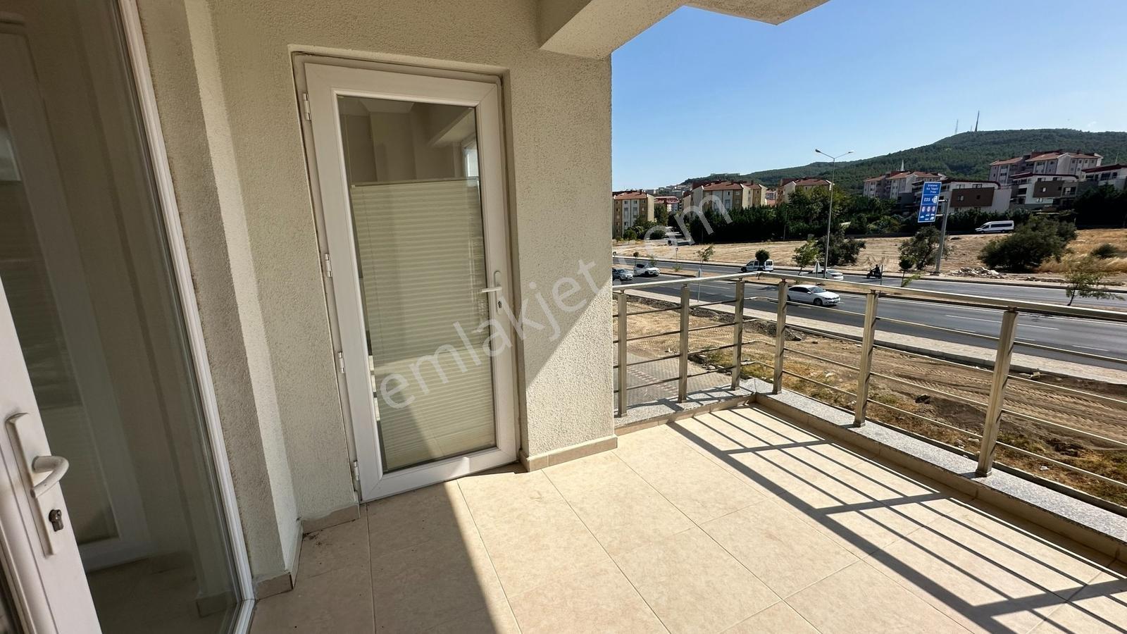 1+1 Ayrı Mutfak Çanakkale Kepez Çanlılar Sit 70 M2 Geniş Teras