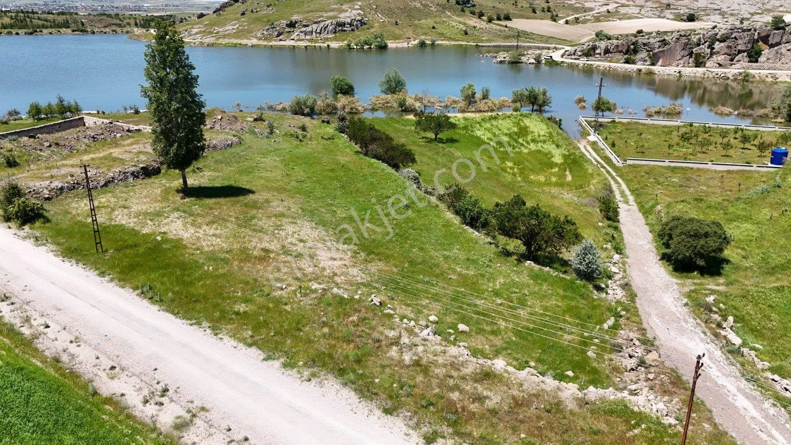 Güzelyurt İlçesi Gölete Sıfır 2285 M² Ticari Arsa - Görsel 3