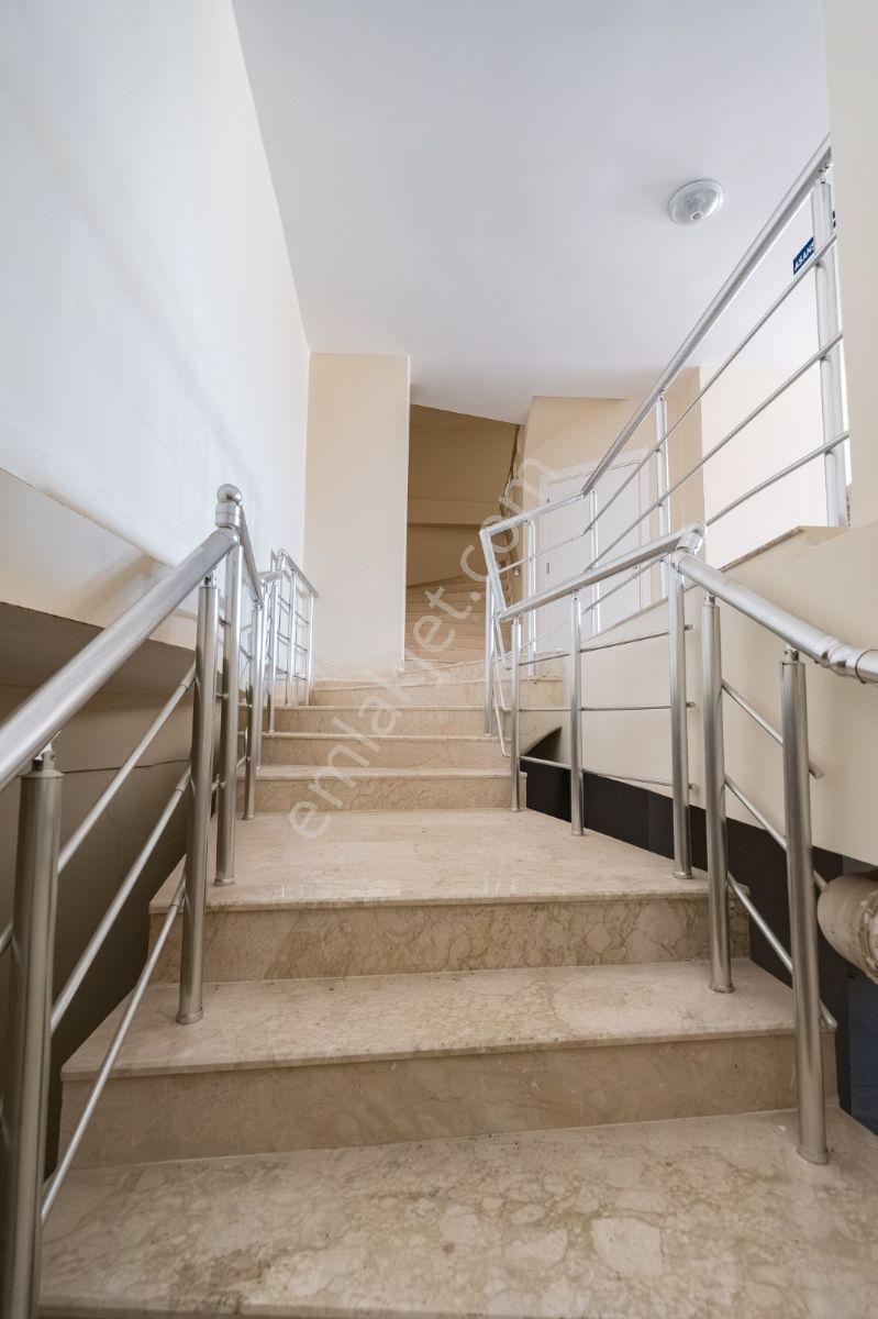 800 M2 Bodrum+zemin +2 Kat Kiralık İşyeri - Görsel 24