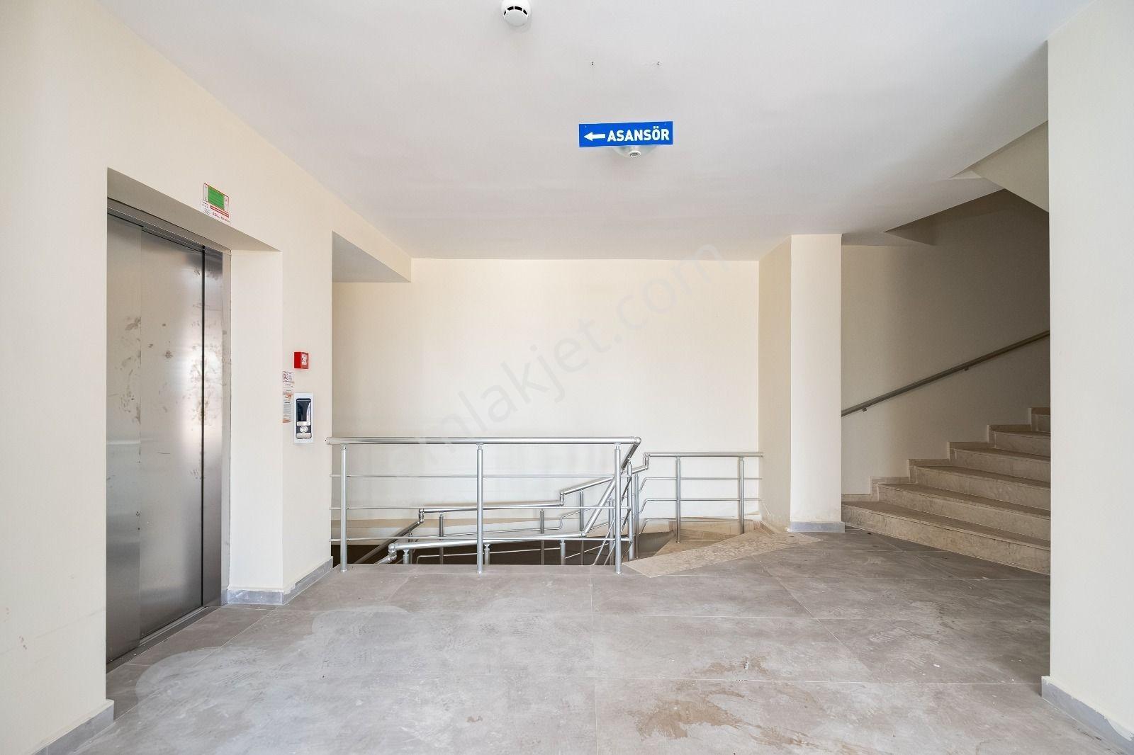 800 M2 Bodrum+zemin +2 Kat Kiralık İşyeri - Görsel 28