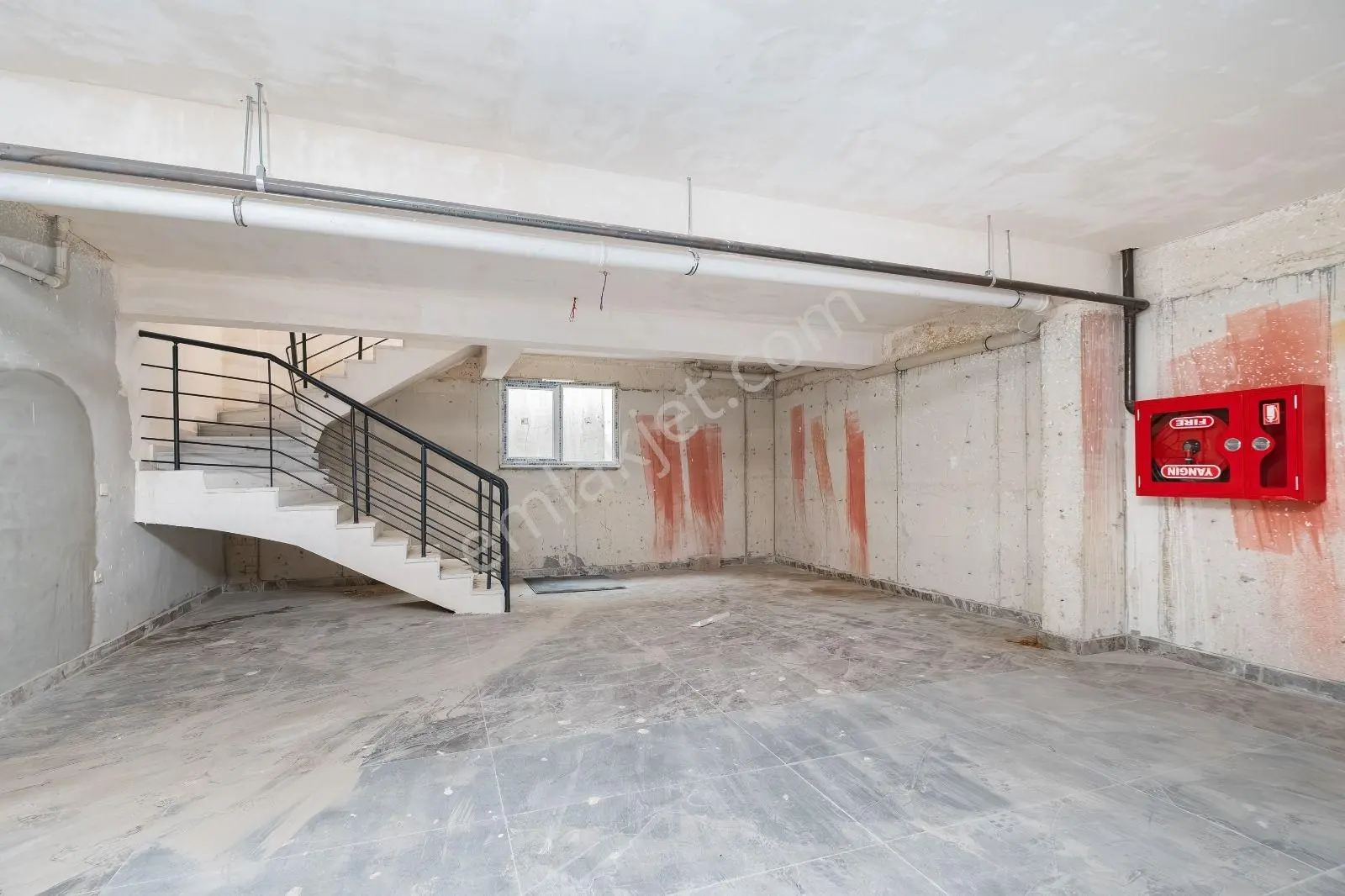 Altıntaş 'ın En Değerli Cad. 40 Lık Yolda 264 M2 Kiralık Dükkan - Görsel 8