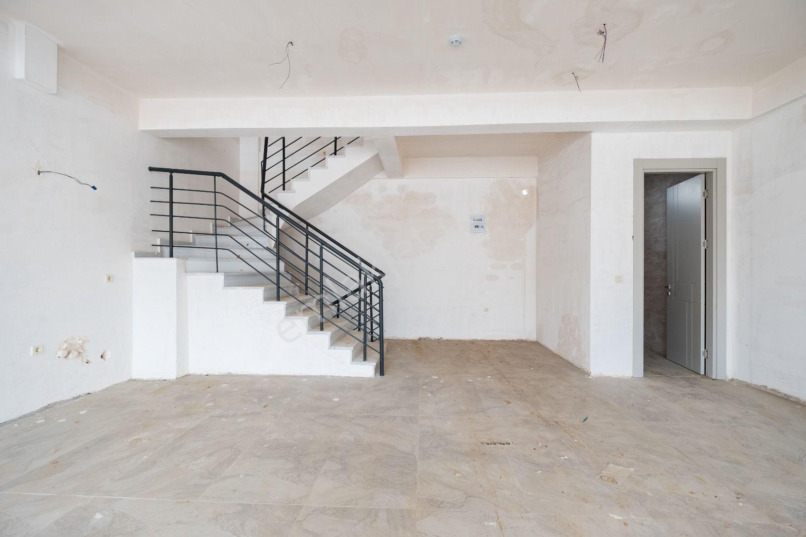 Altıntaş 'ın En Değerli Cad. 40 Lık Yolda 264 M2 Kiralık Dükkan - Görsel 10