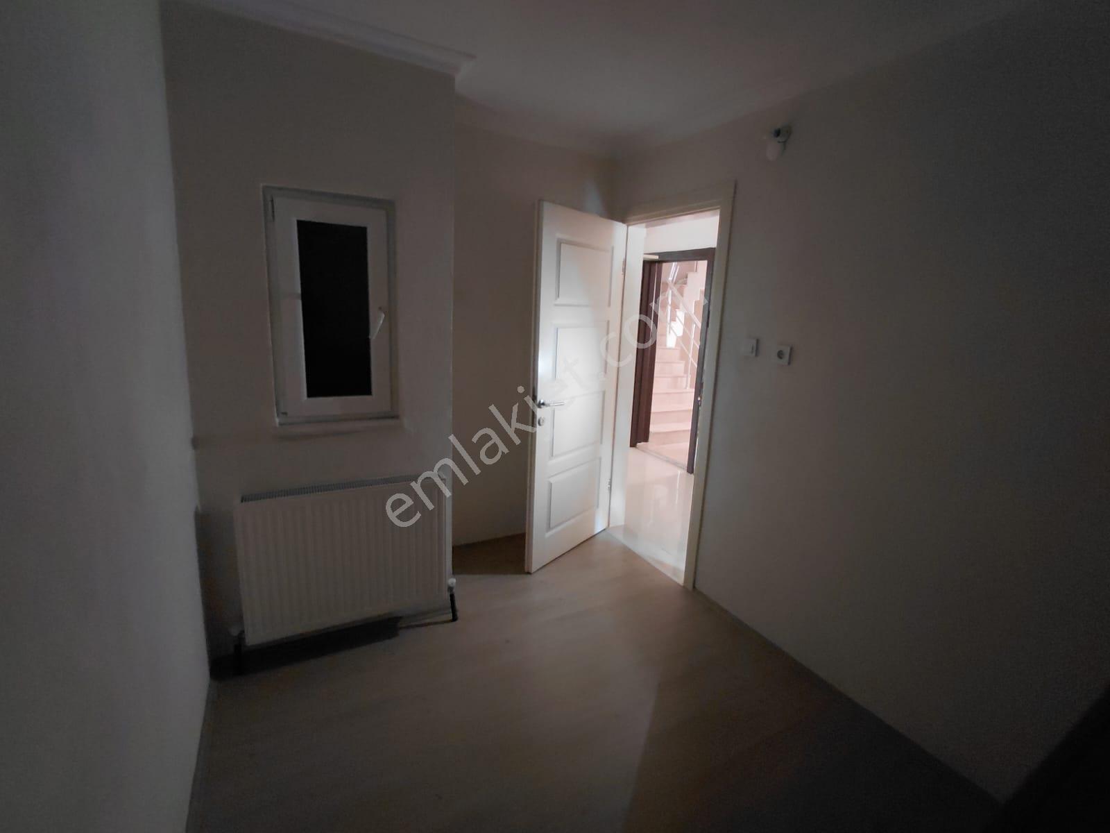 Remax Mid Atatürk Mahallesı Ümıt Sokak Kıralık 3+1 Daire - Görsel 12
