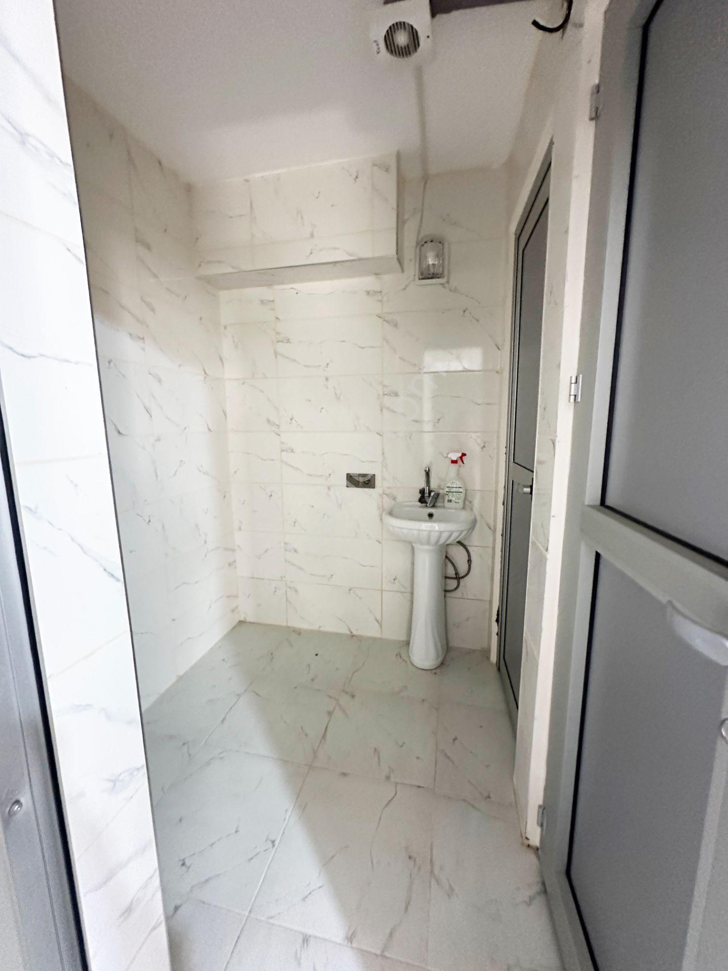 Çınar'da Lise Caddesi Civarı 200 M2 Depolu Kiralık Dükkan - Görsel 21