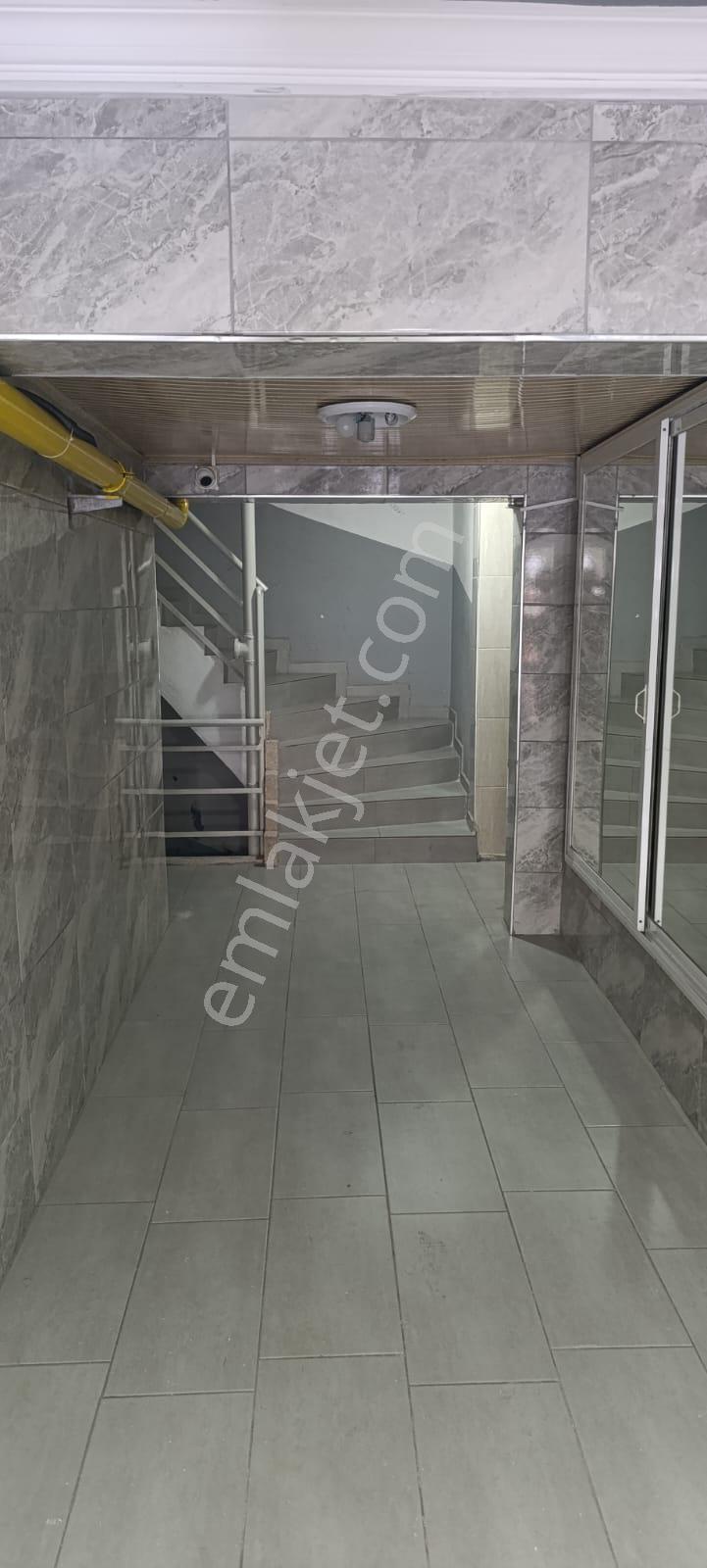 Bornova Evka4 Mahallesinde Kiralık 3+1 Daire - Görsel 2
