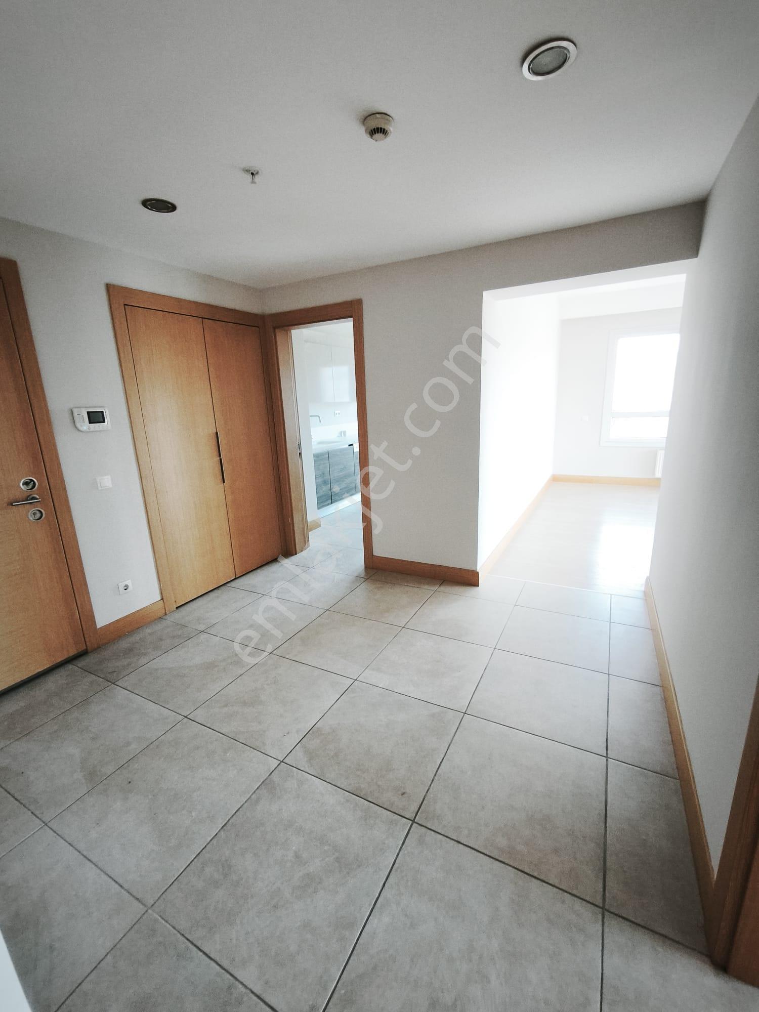 Nurolpark Güneşli Kapalı Mutfak Satılık 2+1 Daire - Boş - Görsel 28