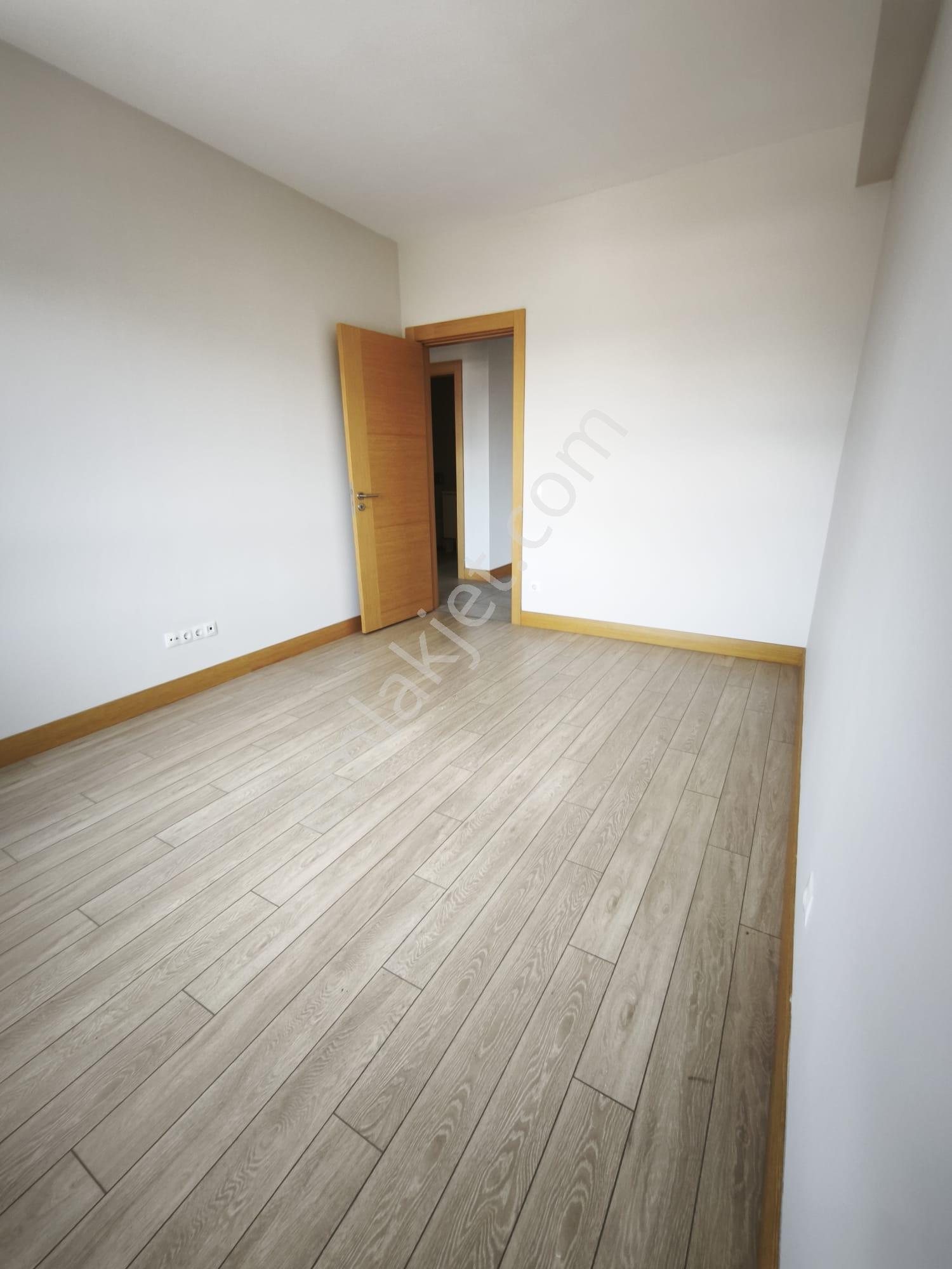 Nurolpark Güneşli Kapalı Mutfak Satılık 2+1 Daire - Boş - Görsel 18
