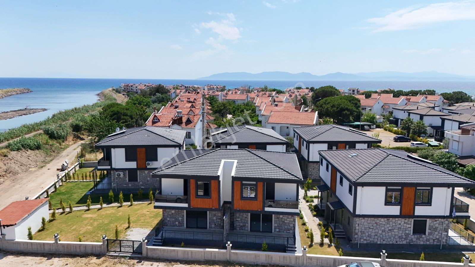Altınova Sahilde Plaja Yürüme Mesafesinde Premium Satılık Villa - Görsel 21