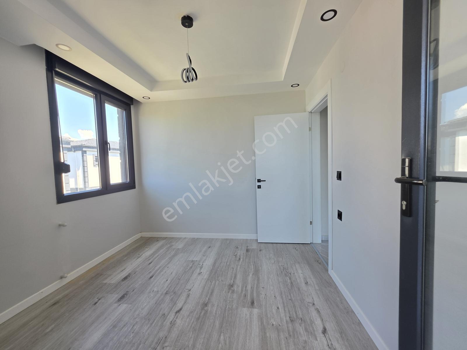 Altınova Sahilde Plaja Yürüme Mesafesinde Premium Satılık Villa - Görsel 15