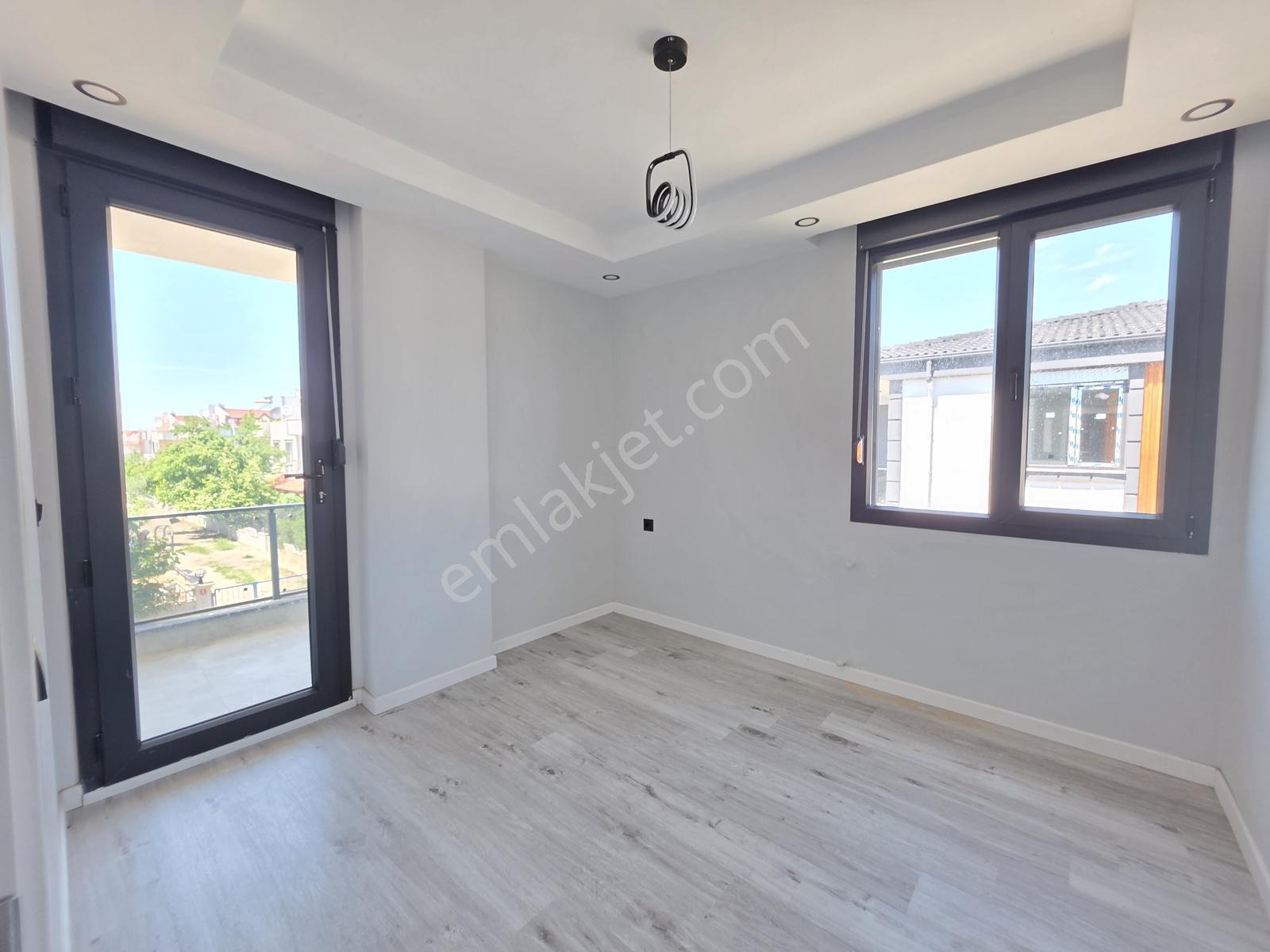 Altınova Sahilde Plaja Yürüme Mesafesinde Premium Satılık Villa - Görsel 14