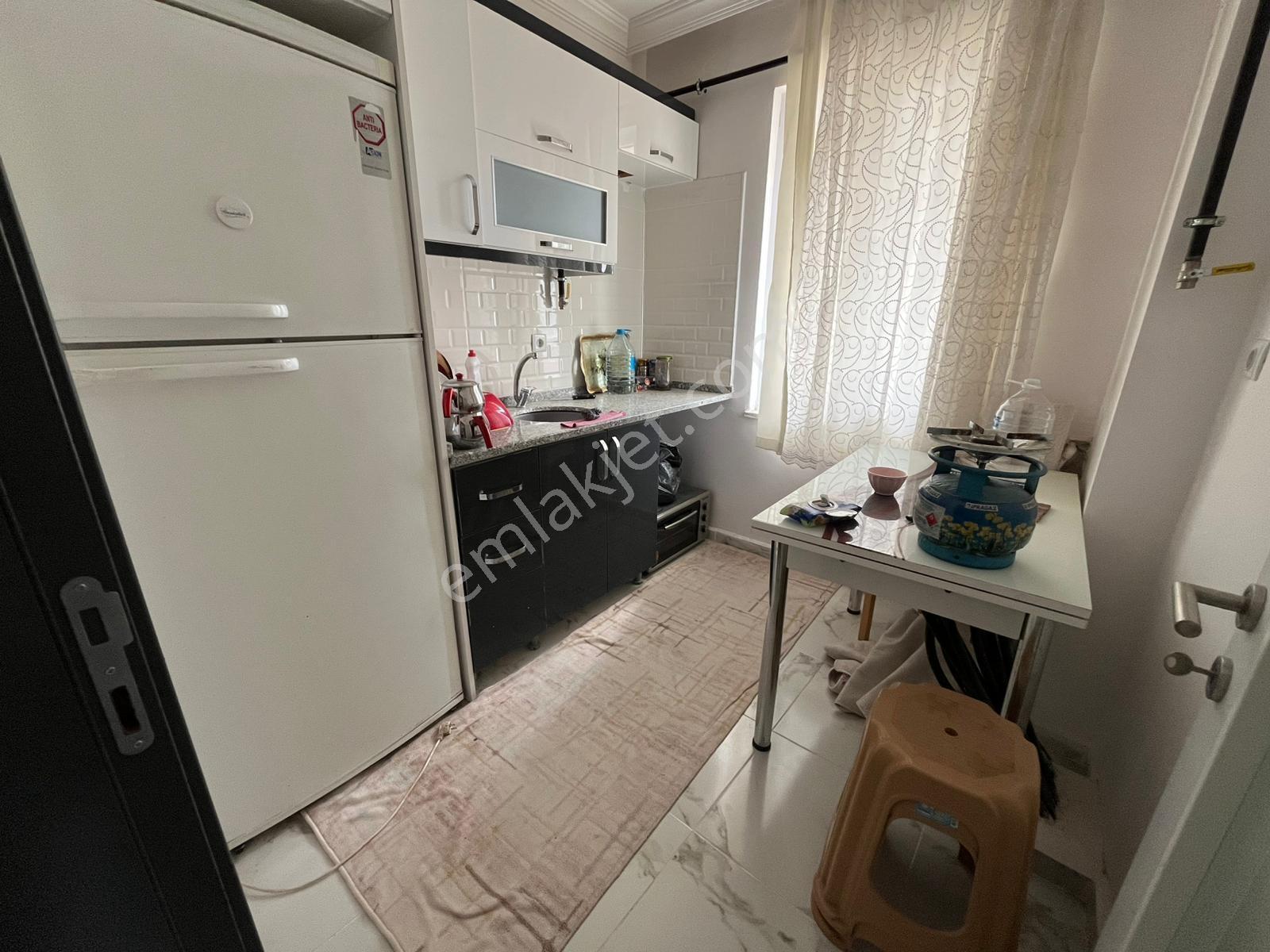 Yıldız Caddesine Cephe 2+1 Ön Cephe İskanlı Eşyalı Şekilde Sat. - Görsel 20