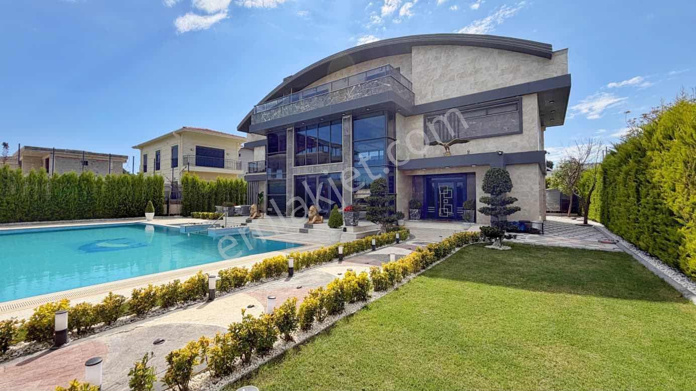 1162 M² Arsa | 550 M² 7+2 Loft Mimari | Isıtmalı Havuzlu Villa - Görsel 19