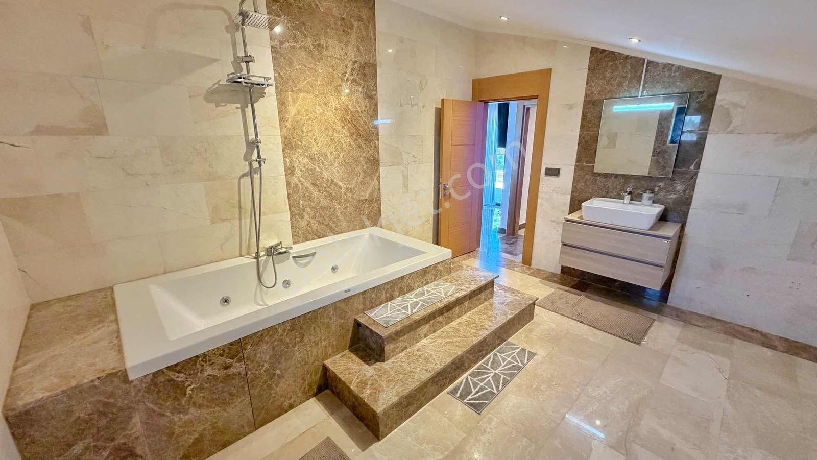 1162 M² Arsa | 550 M² 7+2 Loft Mimari | Isıtmalı Havuzlu Villa - Görsel 27