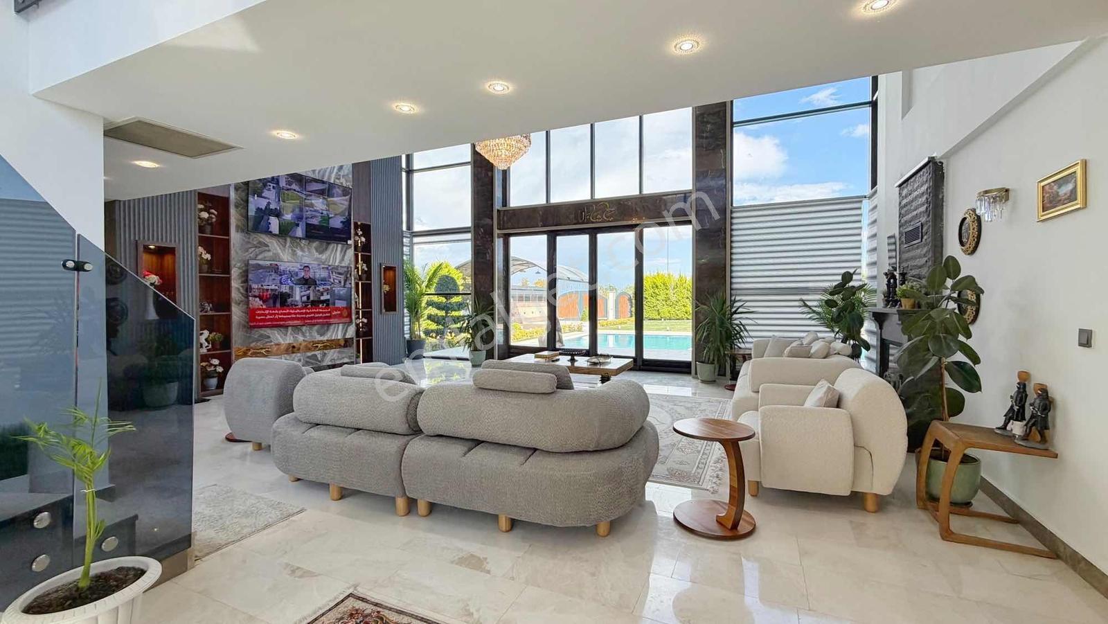 1162 M² Arsa | 550 M² 7+2 Loft Mimari | Isıtmalı Havuzlu Villa - Görsel 11