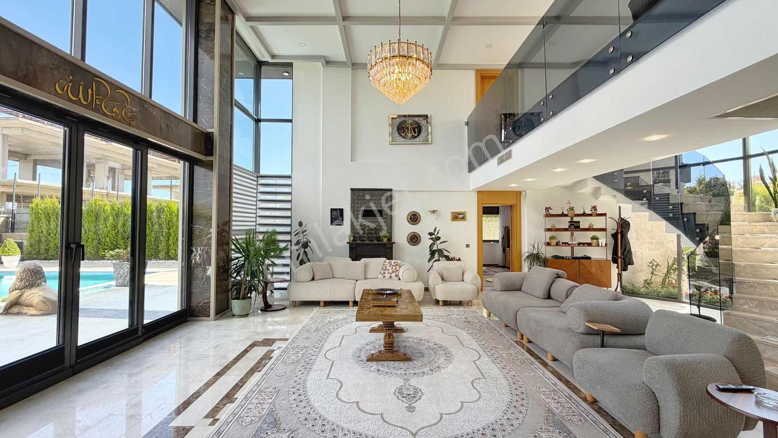 1162 M² Arsa | 550 M² 7+2 Loft Mimari | Isıtmalı Havuzlu Villa - Görsel 24