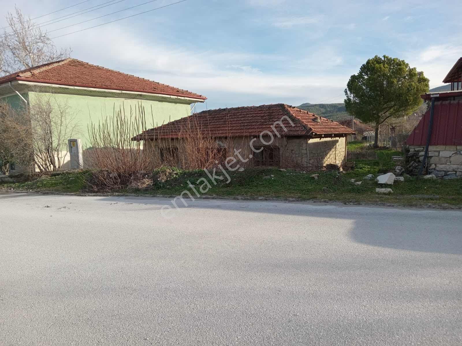 Yatırımlüx'ten Honaz Kızılyer Mh. 1022 M2 İmarlı Arsa