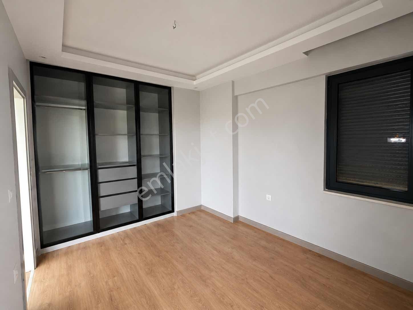 Deniz Manzaralı İçi Yapılı 1+1 Kiralık Daire - Görsel 6