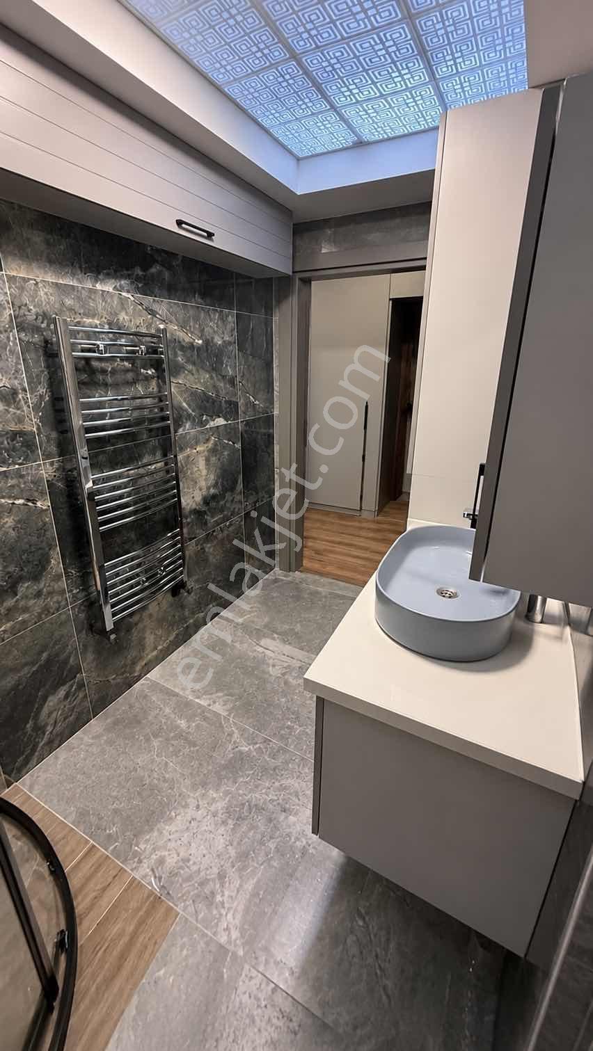 Deniz Manzaralı İçi Yapılı 1+1 Kiralık Daire - Görsel 8