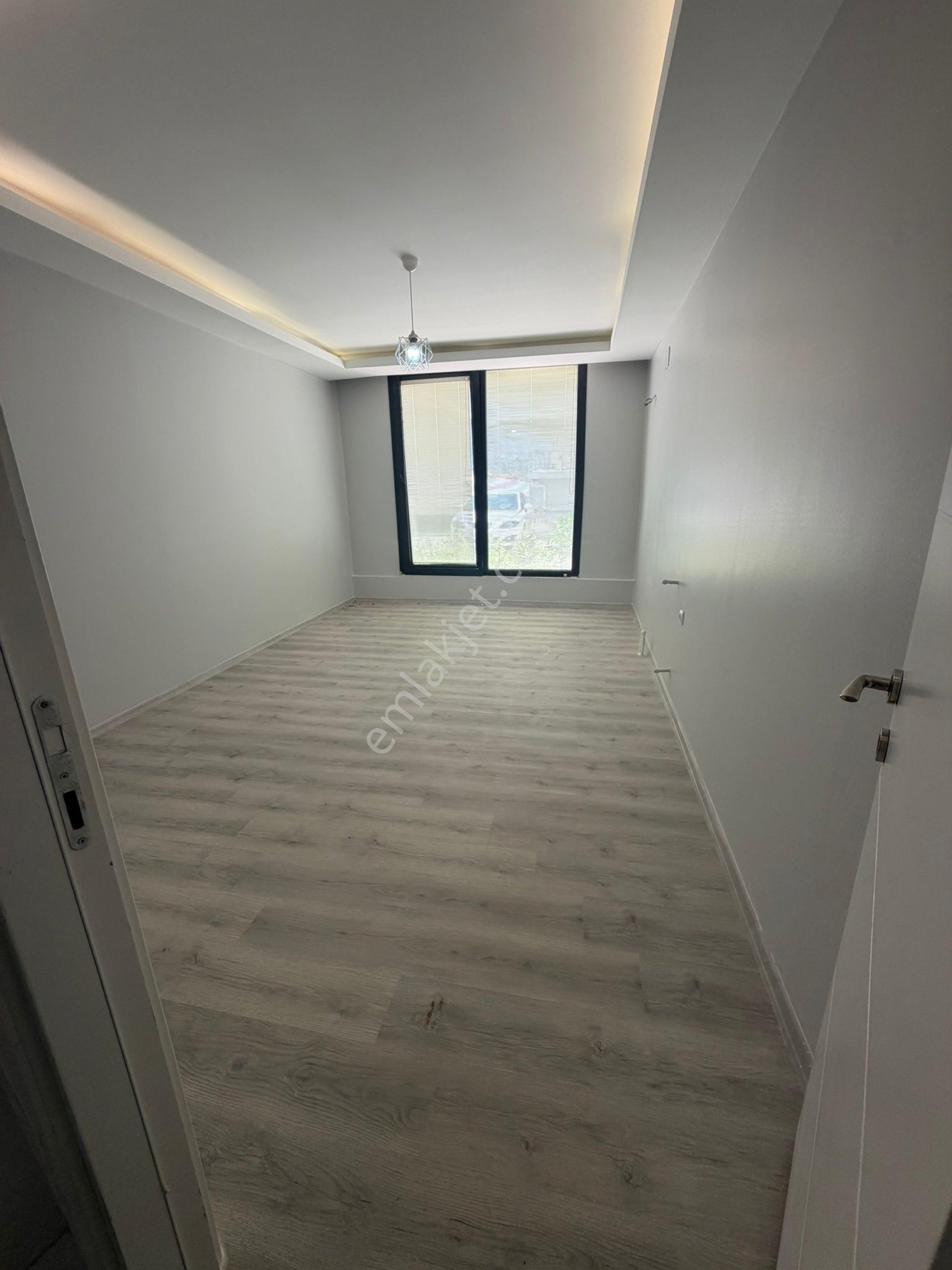 Karslılar Mahallesin’de Bahçeli Teraslı Satılık Daire - Görsel 7