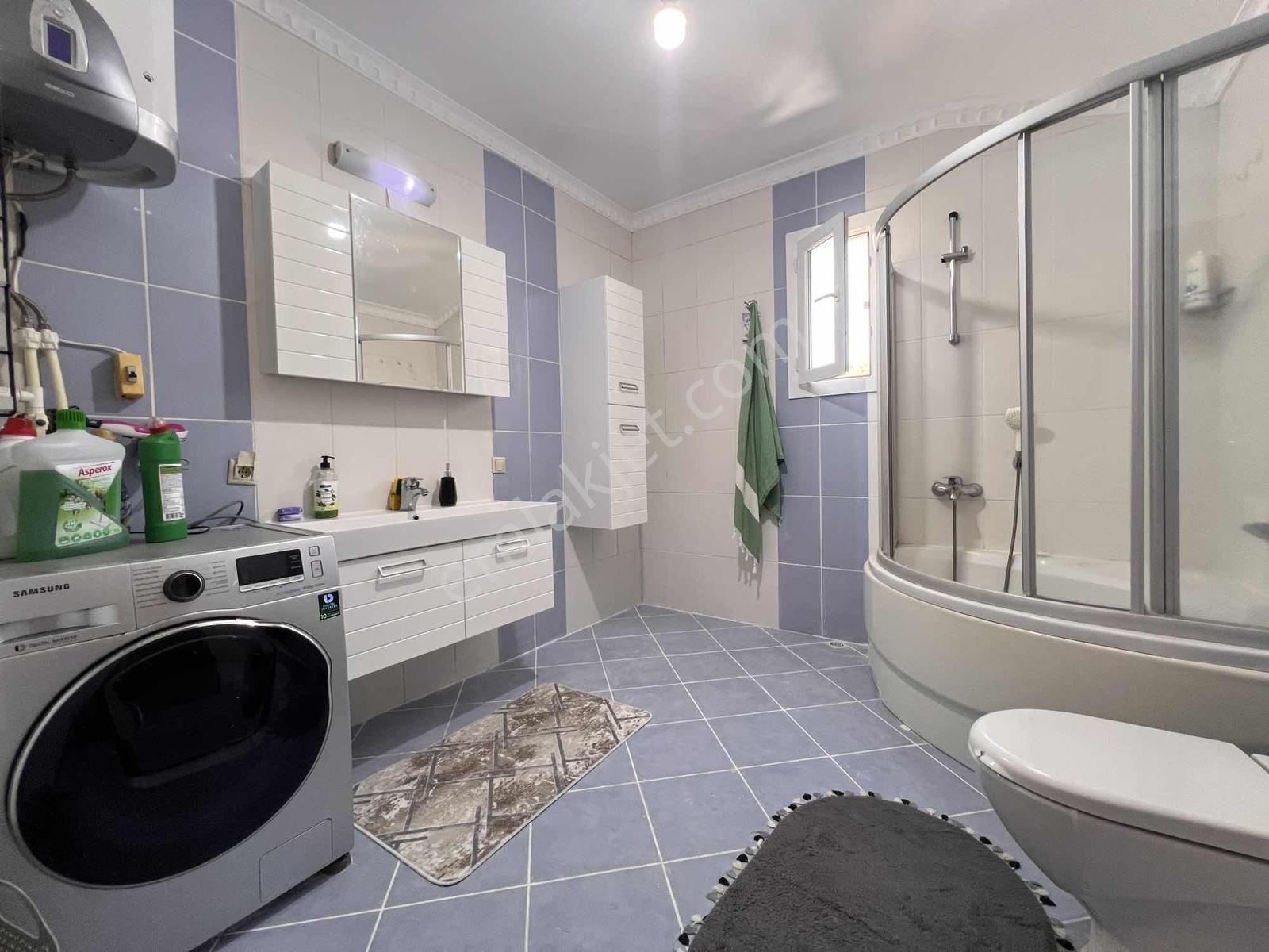 Camiavlu Palmiye Sitesi'nde Şık Eşyalı Kiralık 3+1 Daire - Görsel 15