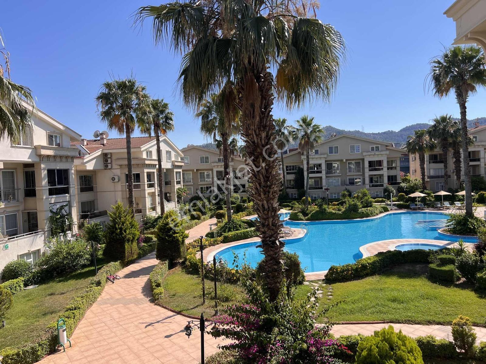 Camiavlu Palmiye Sitesi'nde Şık Eşyalı Kiralık 3+1 Daire - Görsel 29