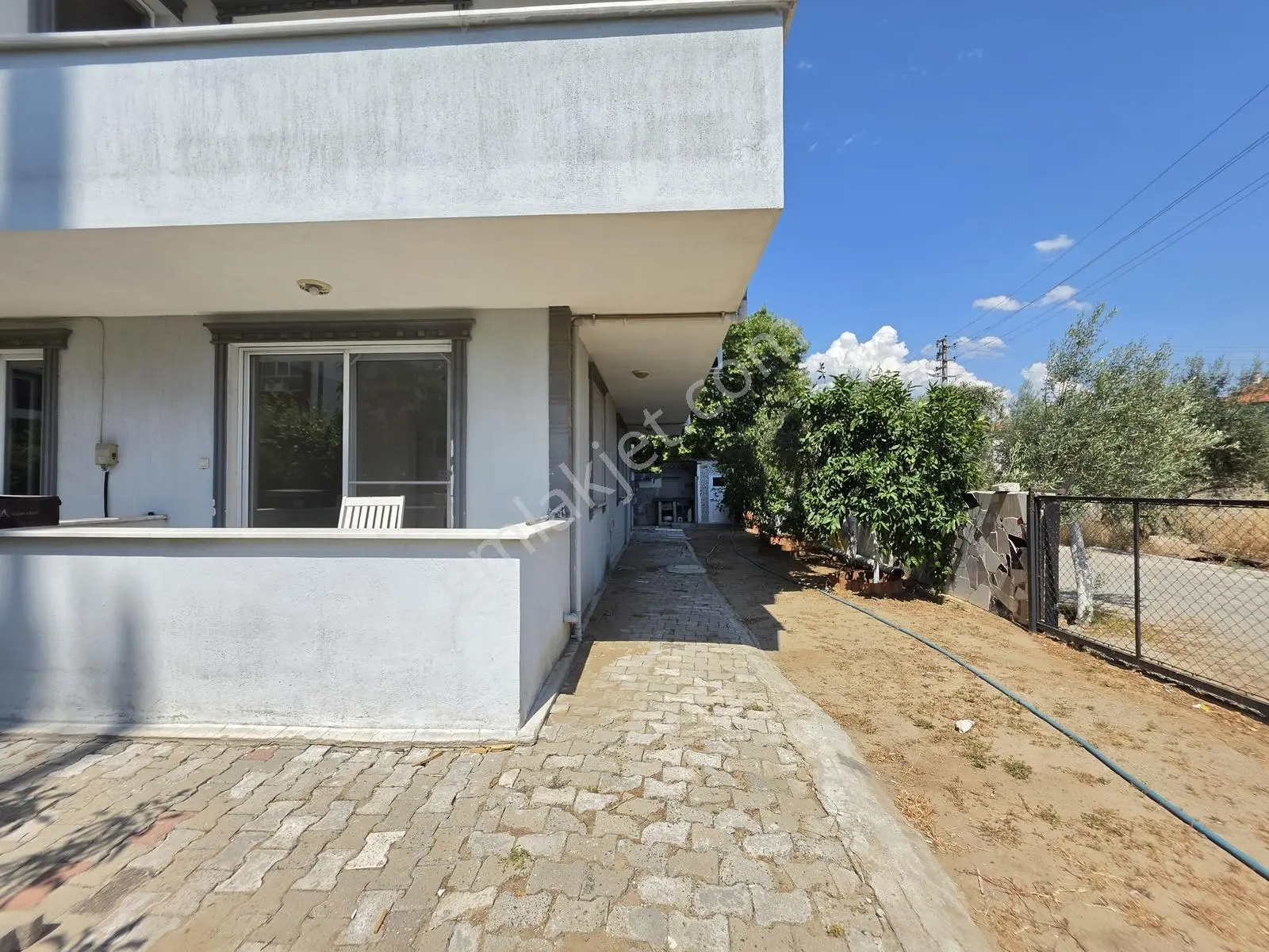 Altınova Merkezde Bahçe Katı 2+1 Kiralık Daire - Görsel 14