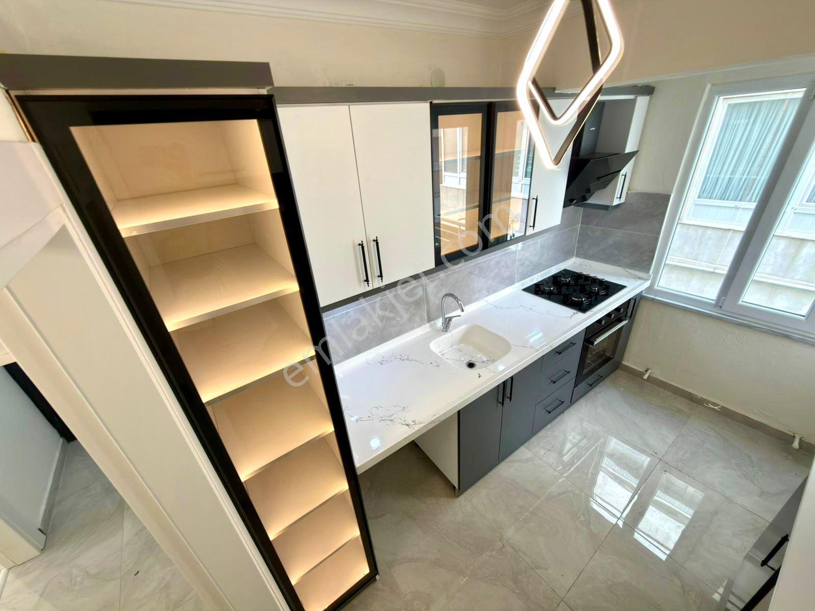 🏡 Referans'tan Akçay Merkez'de Ara Kat Full Yapılı 2 +1 Daire