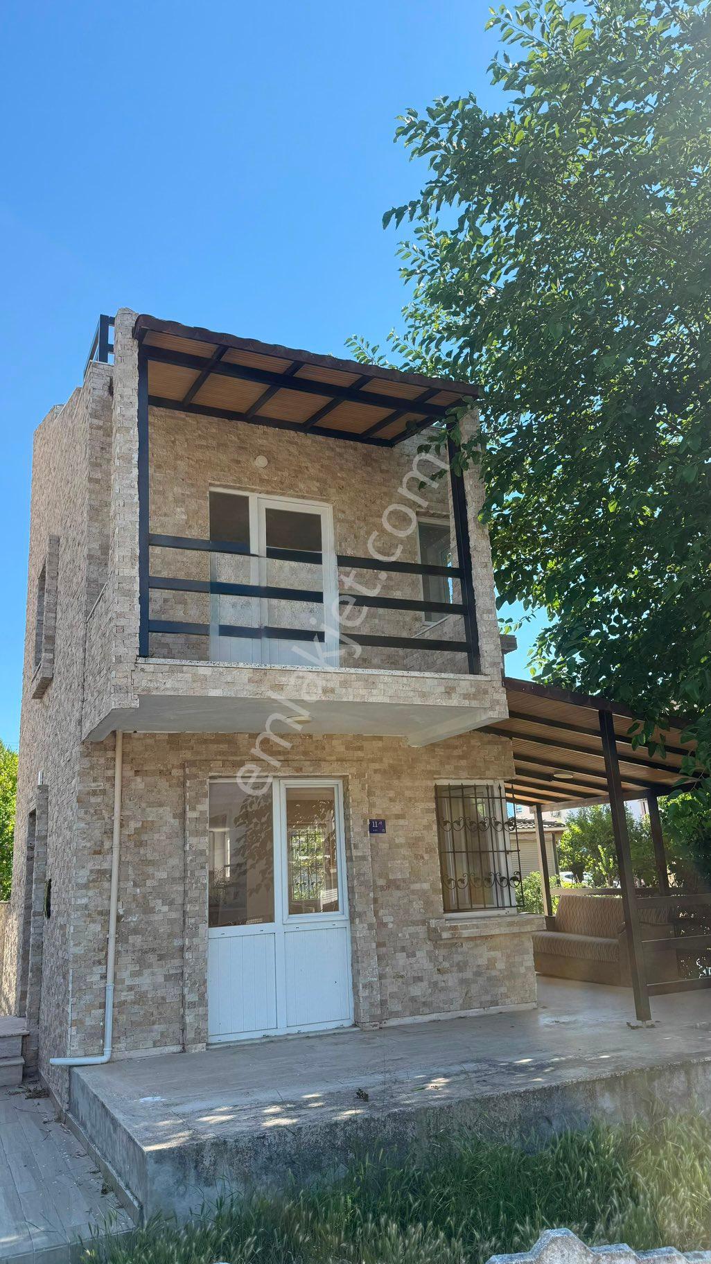 ✨ Davutlar’da Denize 150 Metre Geniş Bahçeli 3+1 Müstakil Villa