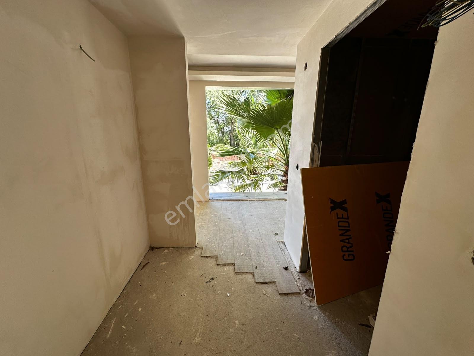 Çekirge Meydanında Natamam Kiralık İş Yeri - Görsel 9