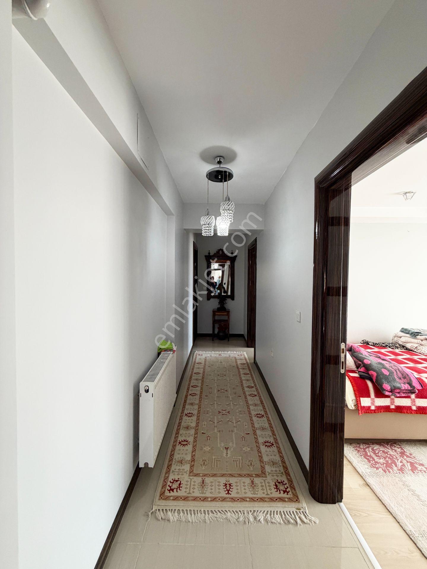 Kuşpınar'da Lüks Eşyalı 3+1 Arakat Kiralık Konsept Daire - Görsel 24