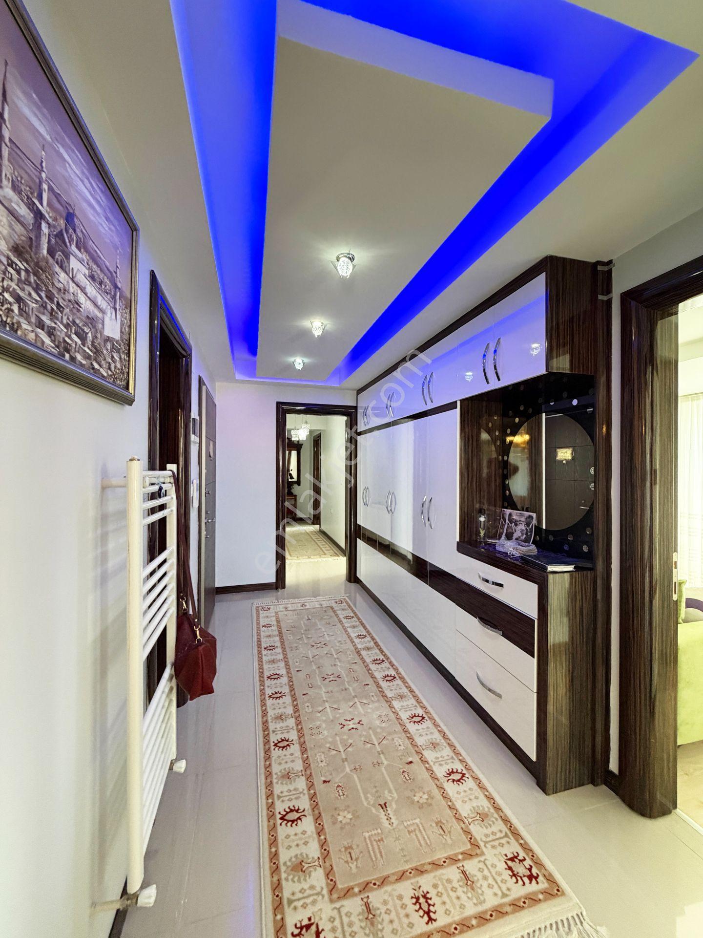 Kuşpınar'da Lüks Eşyalı 3+1 Arakat Kiralık Konsept Daire - Görsel 15