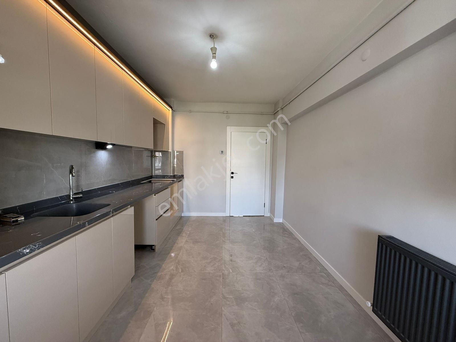 Osmanlı İş Merkezi Yakını 3+1 140m2 Lüx Yapılı Kiralık Daire...! - Görsel 18