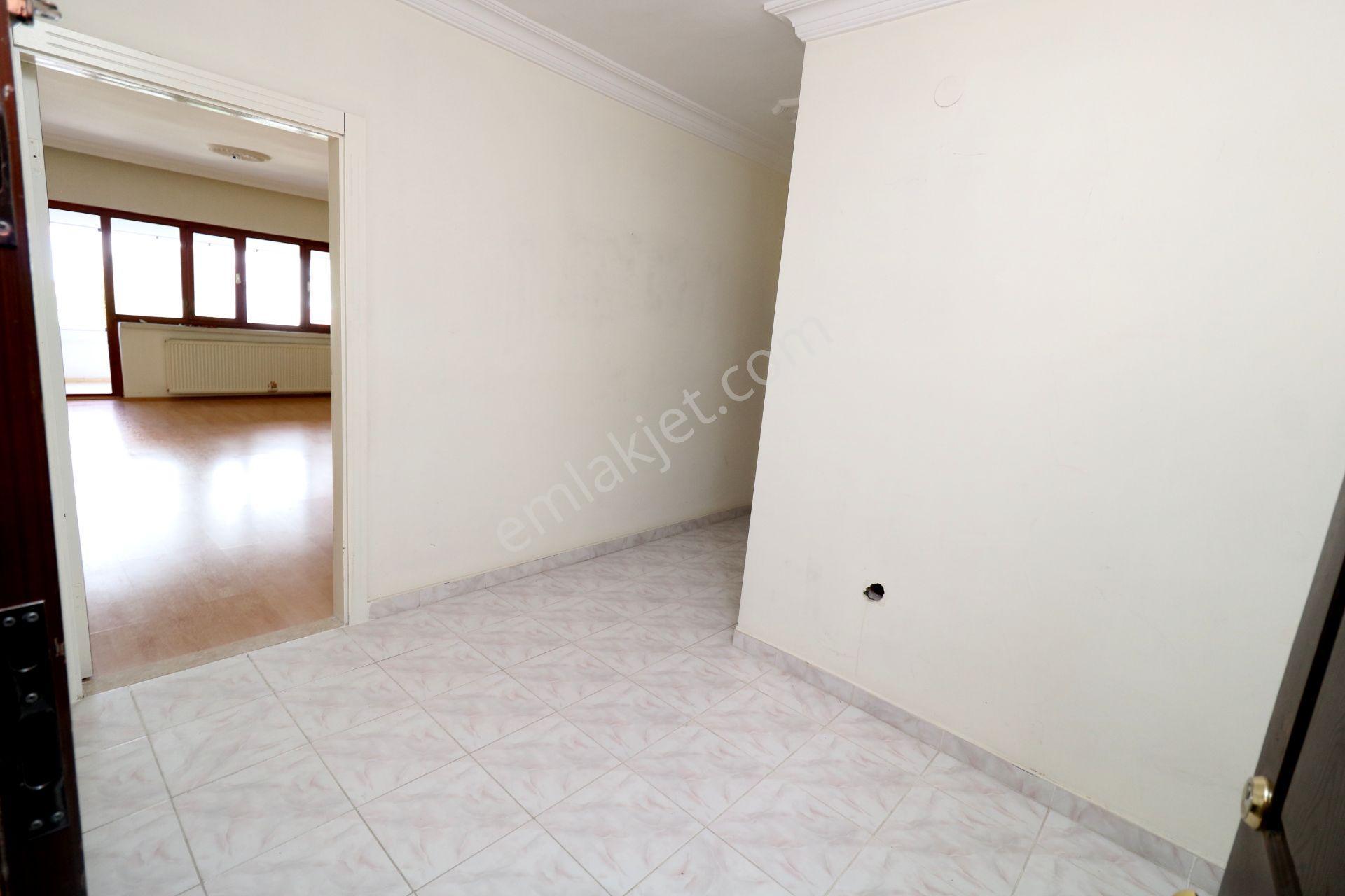 Emre Emlak'tan Oğuzlar'da Site İçi Arakat Asansörlü Kiralık 3+1 Daire - Görsel 27